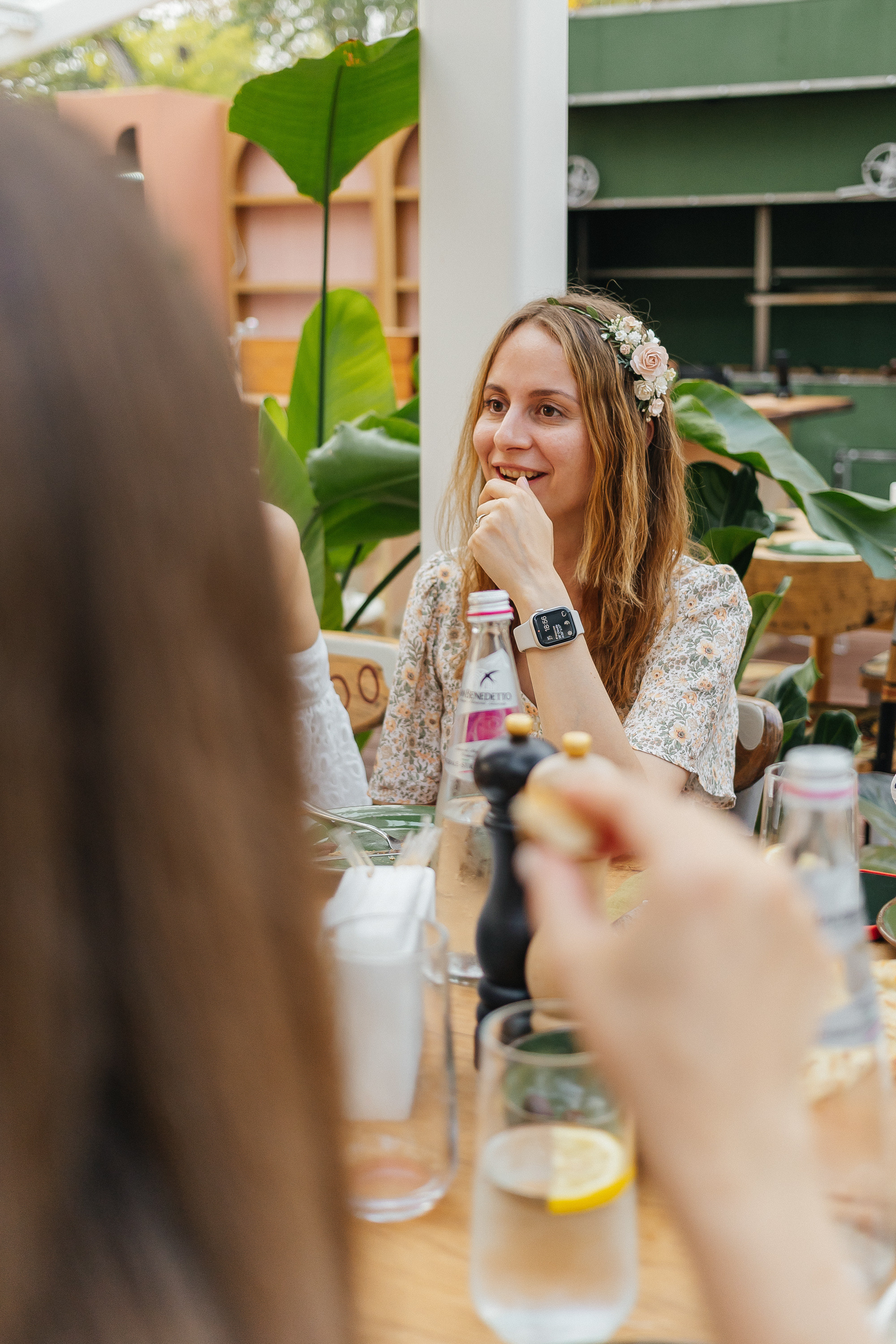 Девичник на ВДНХ в подарок от подруг. Фотограф Москва, Балашиха, МО. Свадьбы, репортажи, контент, портреты