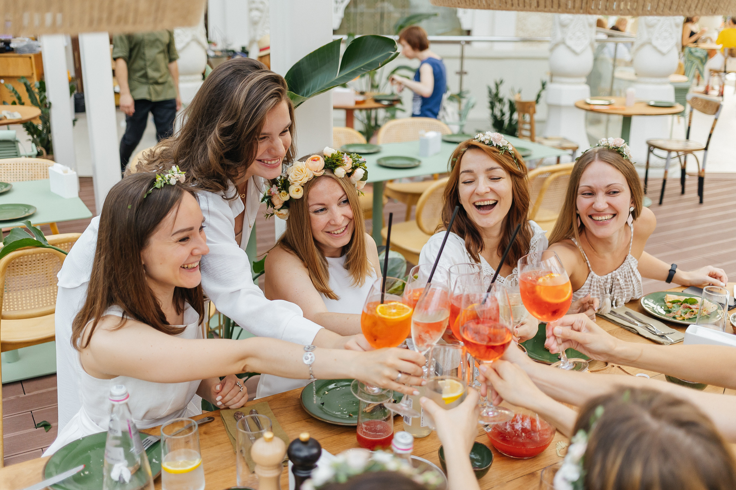 Девичник на ВДНХ в подарок от подруг. Фотограф Москва, Балашиха, МО. Свадьбы, репортажи, контент, портреты
