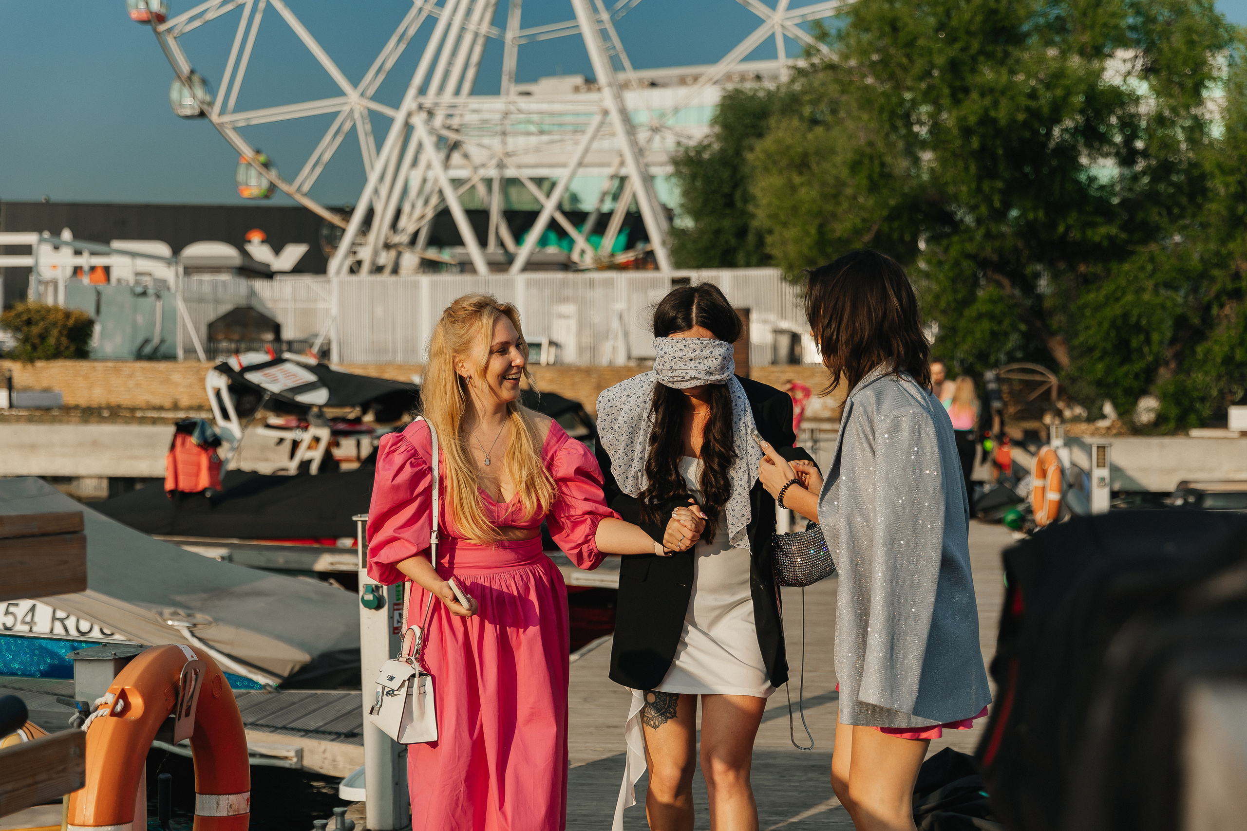 Девичник на яхте. Фотограф Москва, Балашиха, МО. Свадьбы, репортажи, контент, портреты