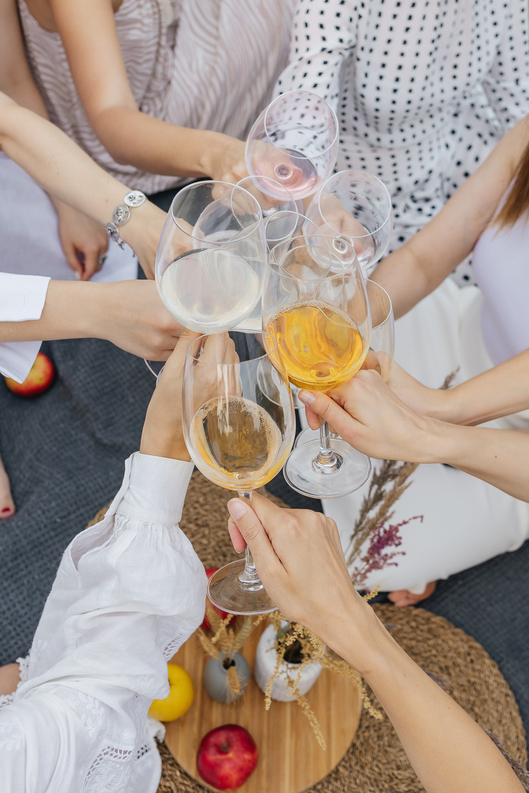 Девичник на ВДНХ в подарок от подруг. Фотограф Москва, Балашиха, МО. Свадьбы, репортажи, контент, портреты