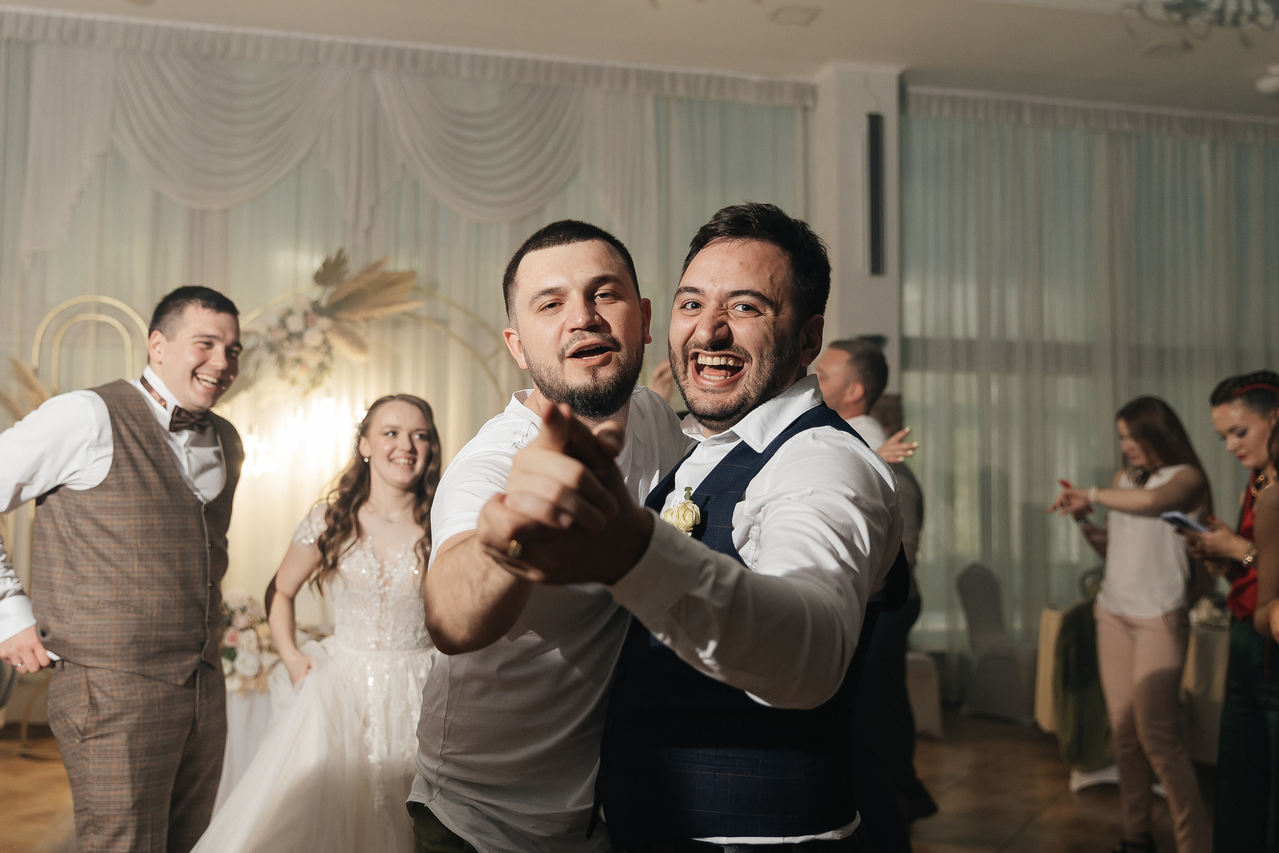 Свадебный банкет в загородном клубе Дольче. Фотограф Москва, Балашиха, МО. Свадьбы, репортажи, контент, портреты