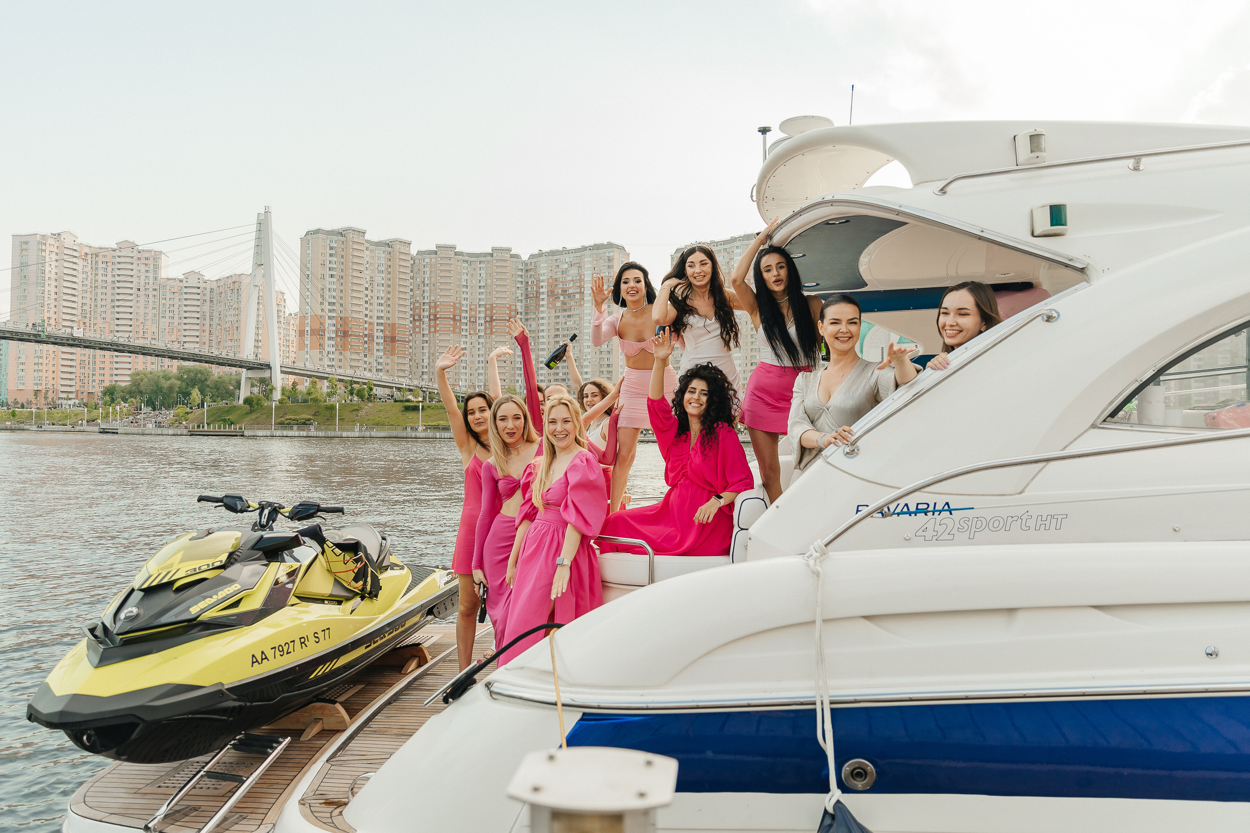 Девичник на яхте. Фотограф Москва, Балашиха, МО. Свадьбы, репортажи, контент, портреты