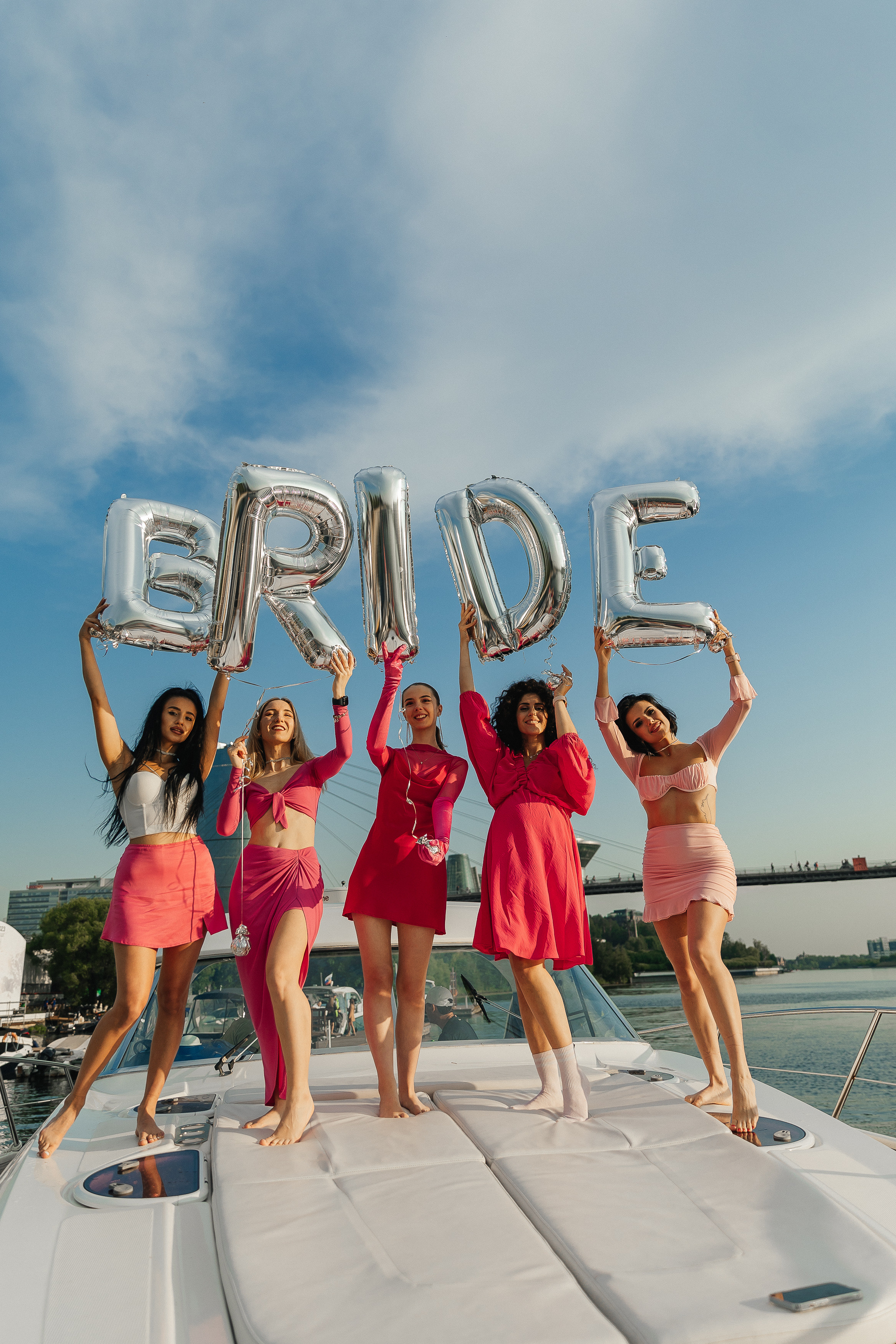 Девичник на яхте. Фотограф Москва, Балашиха, МО. Свадьбы, репортажи, контент, портреты