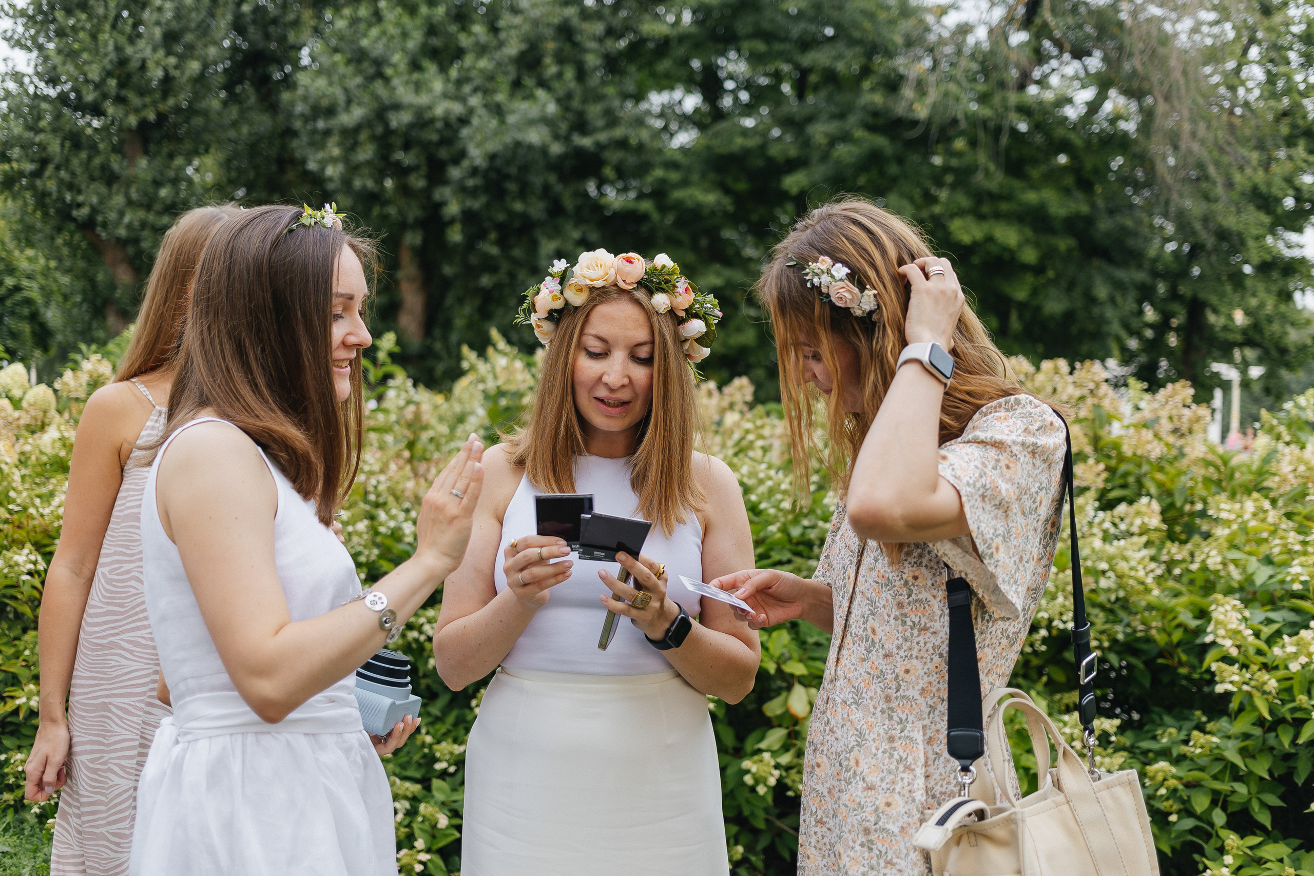 Девичник на ВДНХ в подарок от подруг. Фотограф Москва, Балашиха, МО. Свадьбы, репортажи, контент, портреты