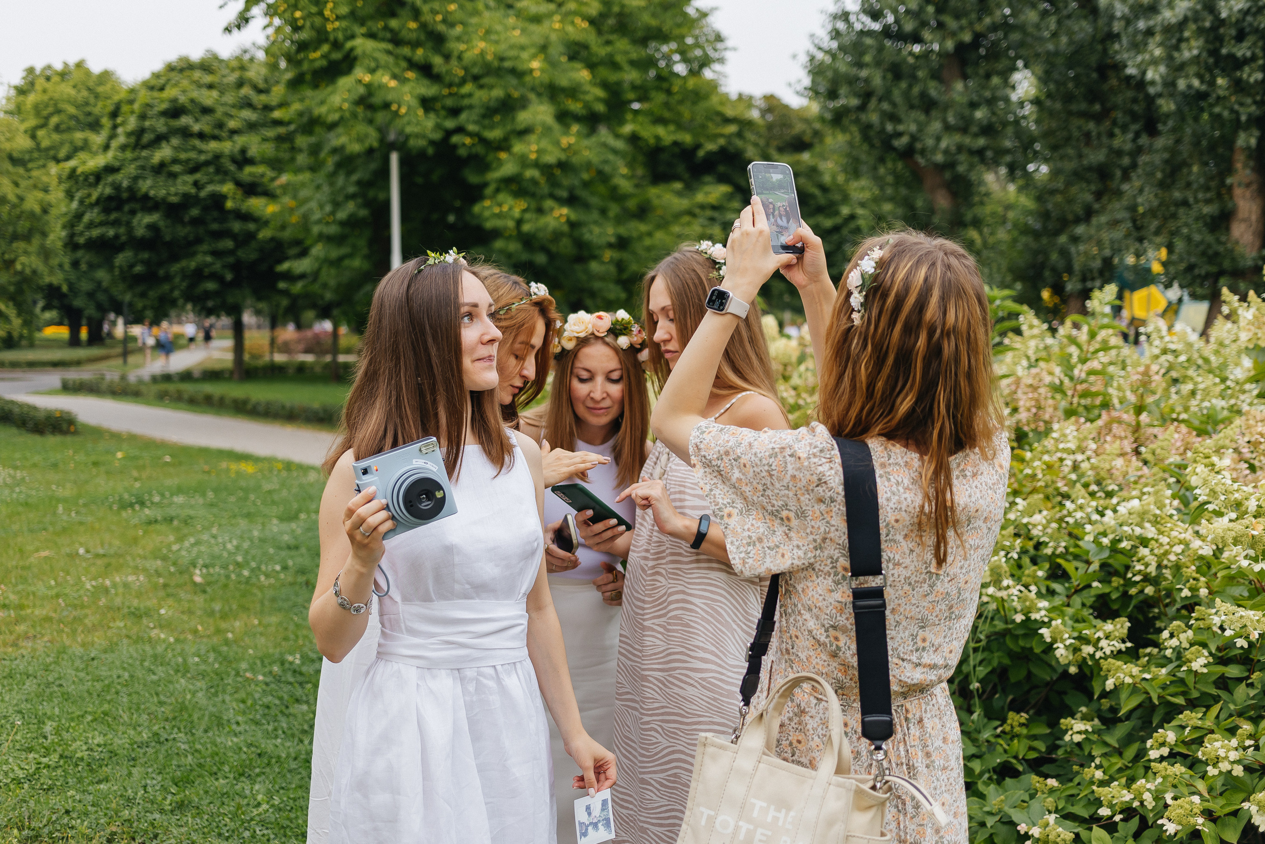 Девичник на ВДНХ в подарок от подруг. Фотограф Москва, Балашиха, МО. Свадьбы, репортажи, контент, портреты