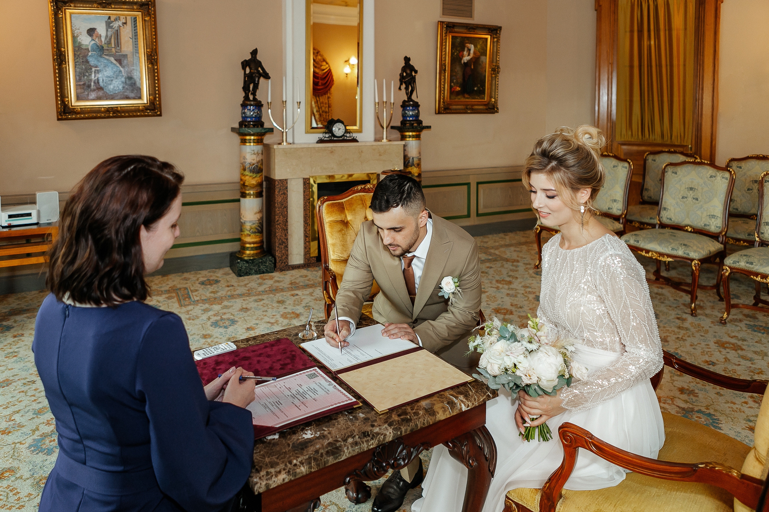 Регистрация в отеле «Националь». Фотограф Москва, Балашиха, МО. Свадьбы, репортажи, контент, портреты
