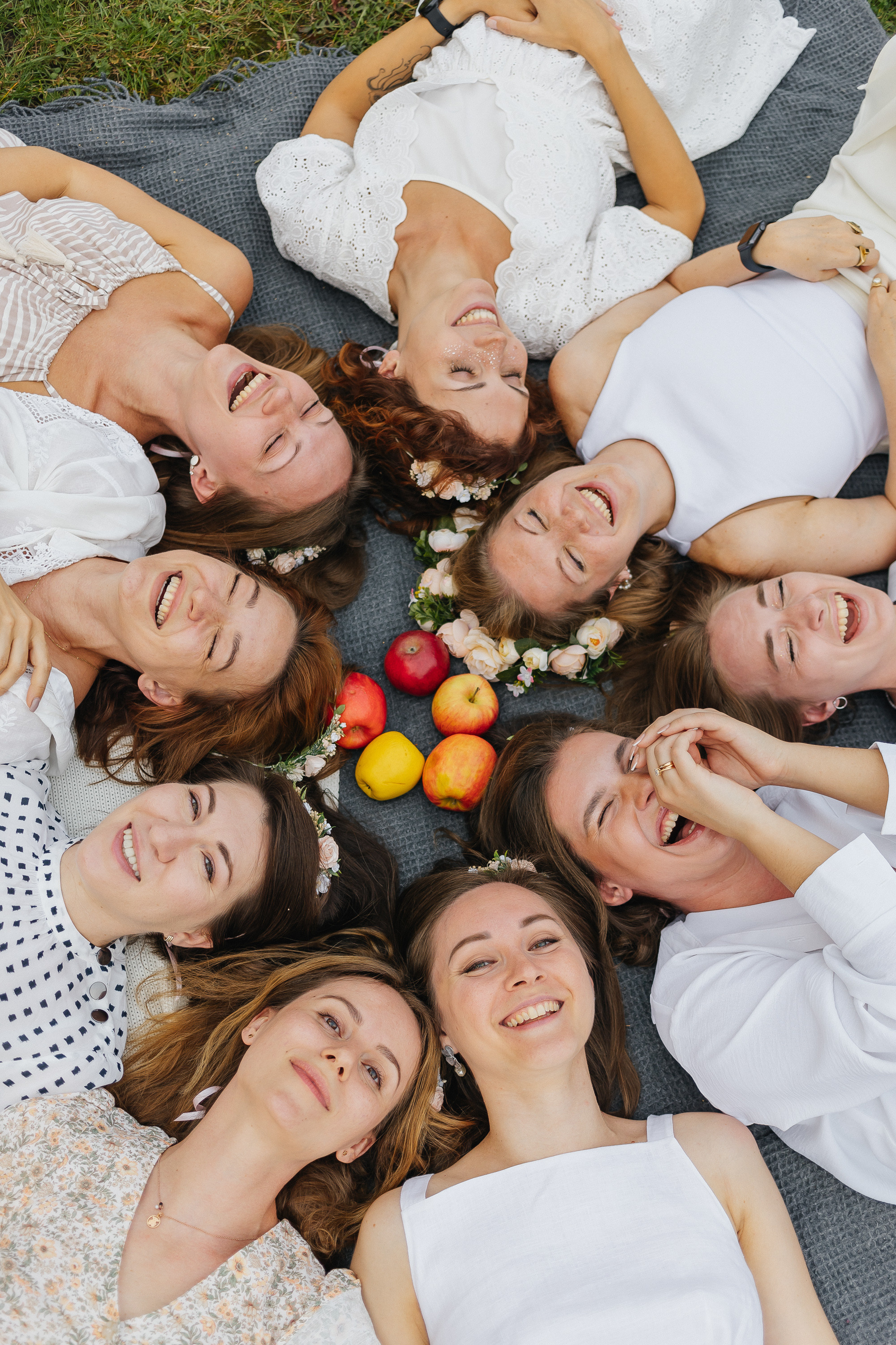 Девичник на ВДНХ в подарок от подруг. Фотограф Москва, Балашиха, МО. Свадьбы, репортажи, контент, портреты