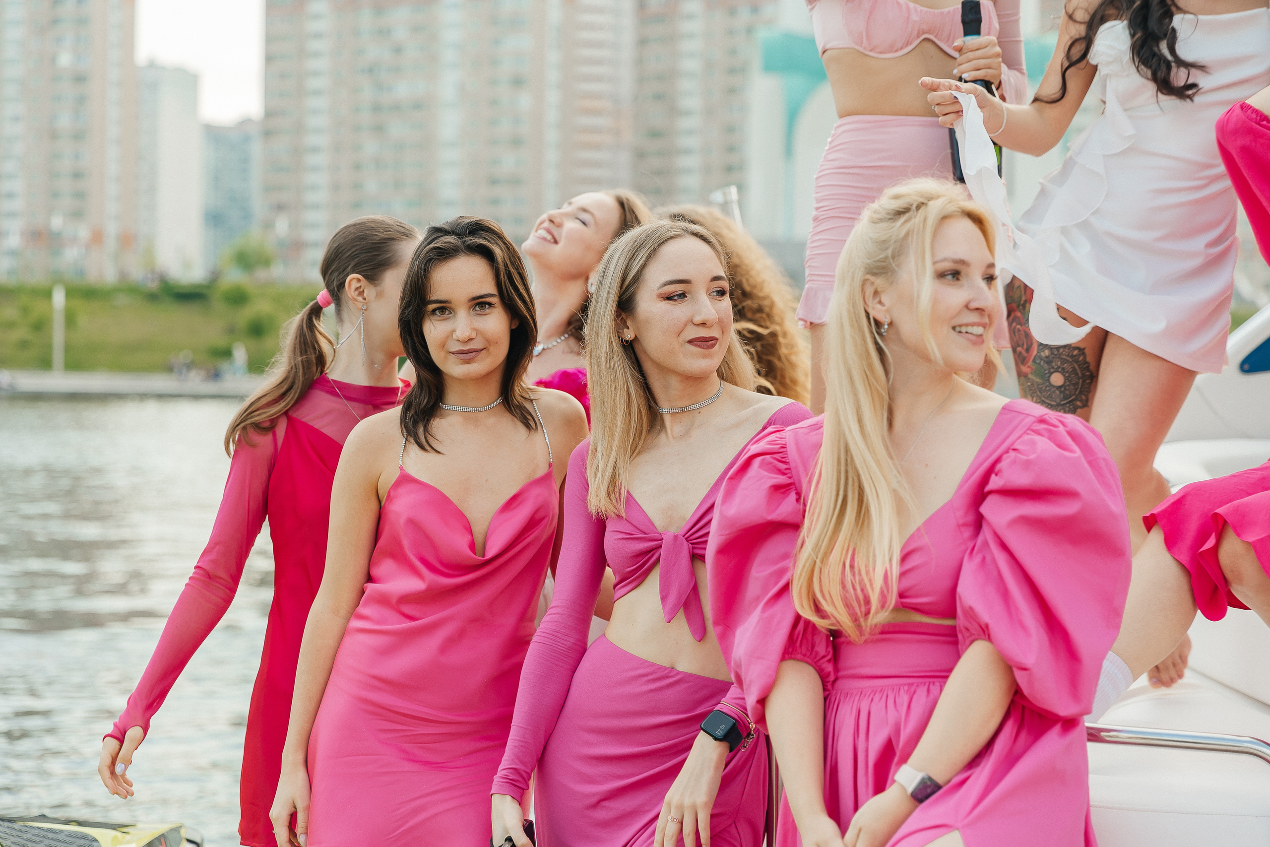 Девичник на яхте. Фотограф Москва, Балашиха, МО. Свадьбы, репортажи, контент, портреты
