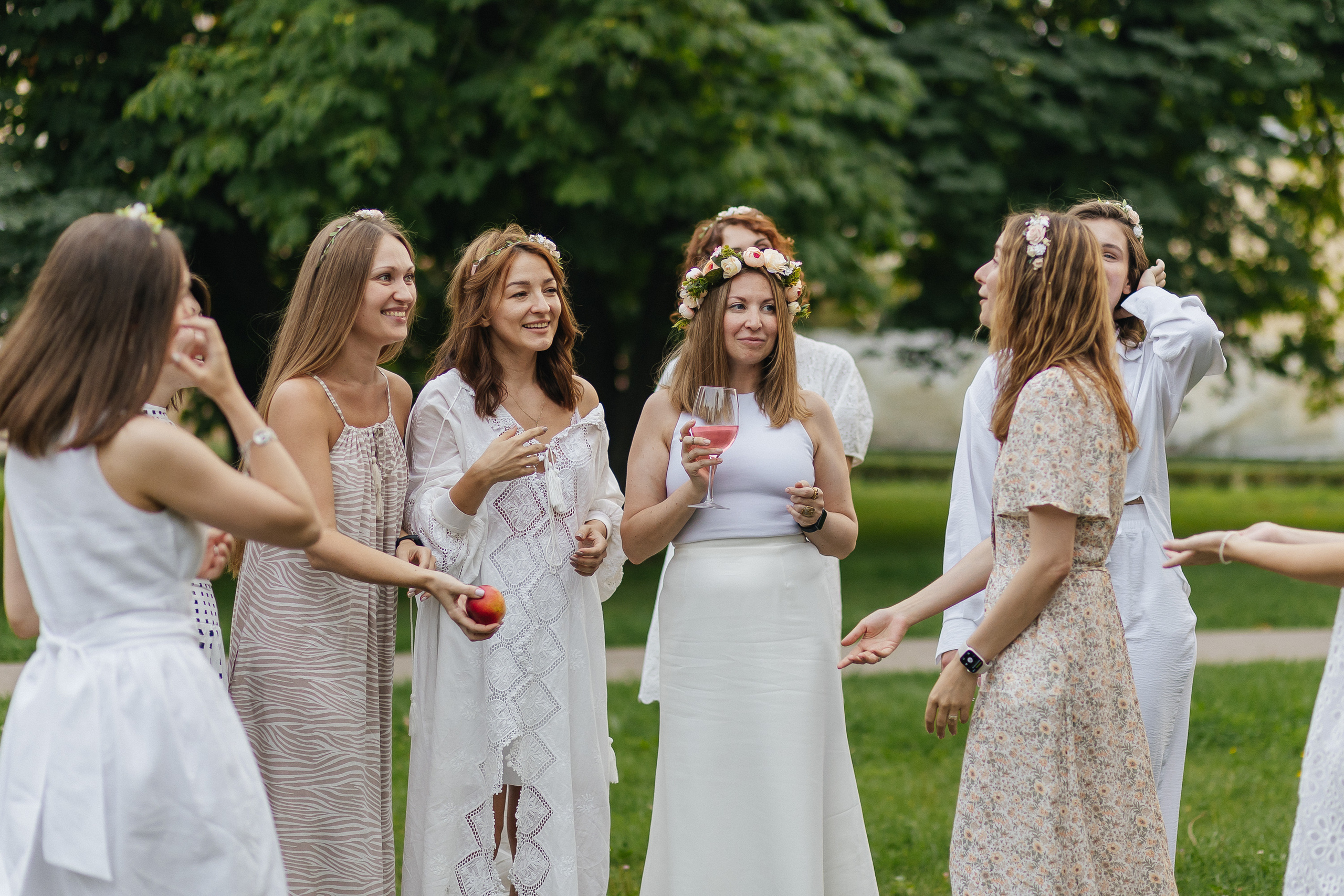 Девичник на ВДНХ в подарок от подруг. Фотограф Москва, Балашиха, МО. Свадьбы, репортажи, контент, портреты