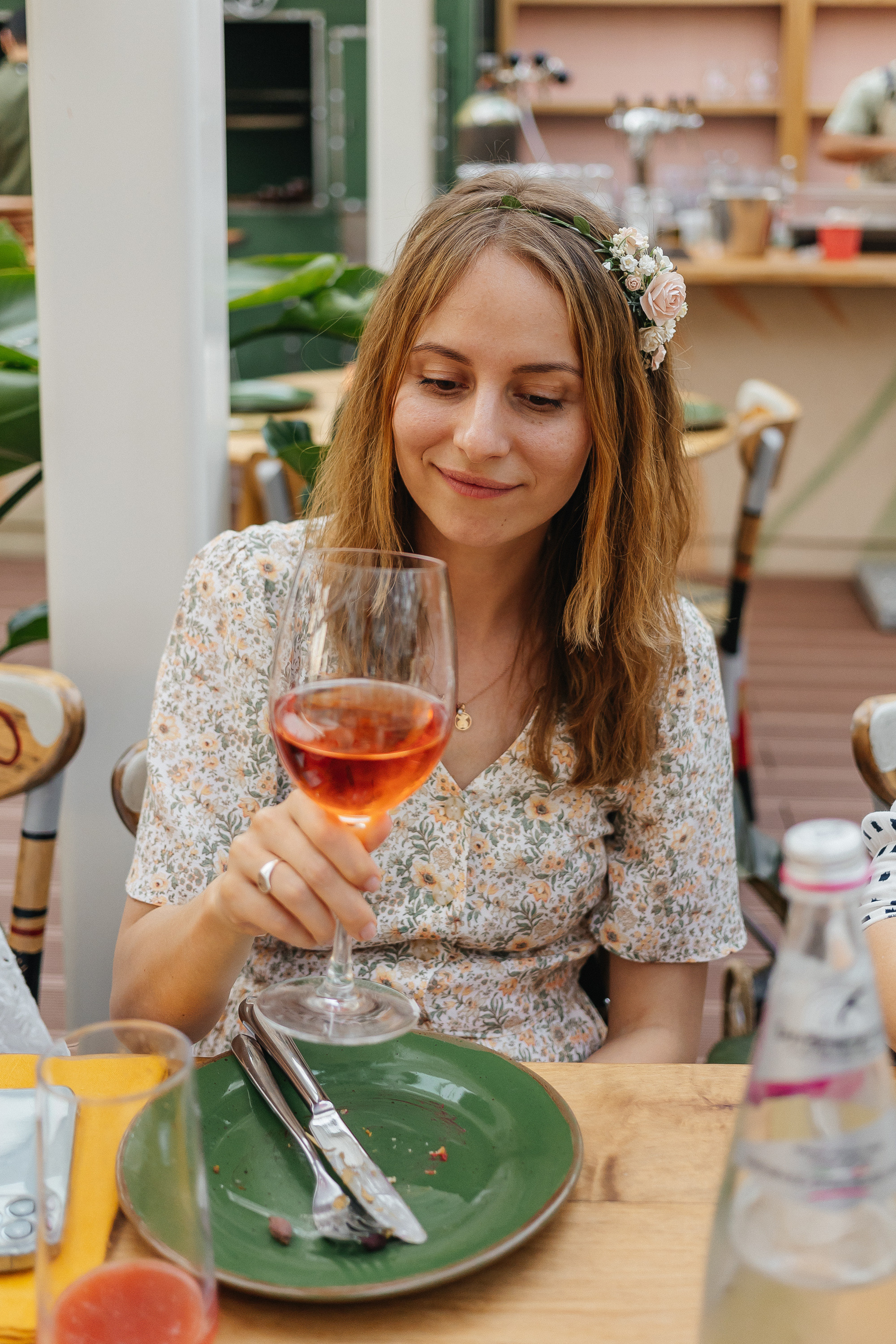 Девичник на ВДНХ в подарок от подруг. Фотограф Москва, Балашиха, МО. Свадьбы, репортажи, контент, портреты