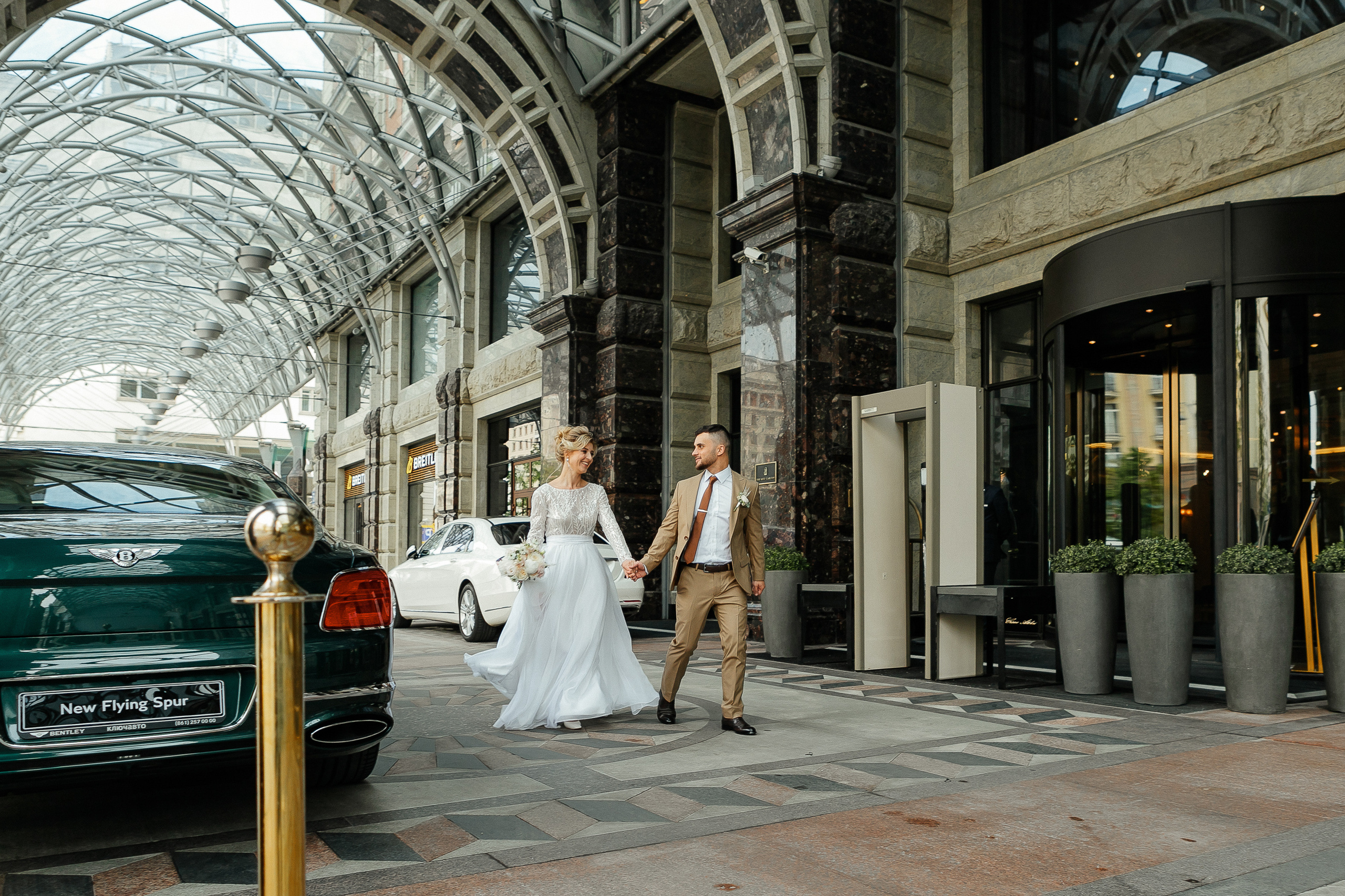 Регистрация в отеле «Националь». Фотограф Москва, Балашиха, МО. Свадьбы, репортажи, контент, портреты
