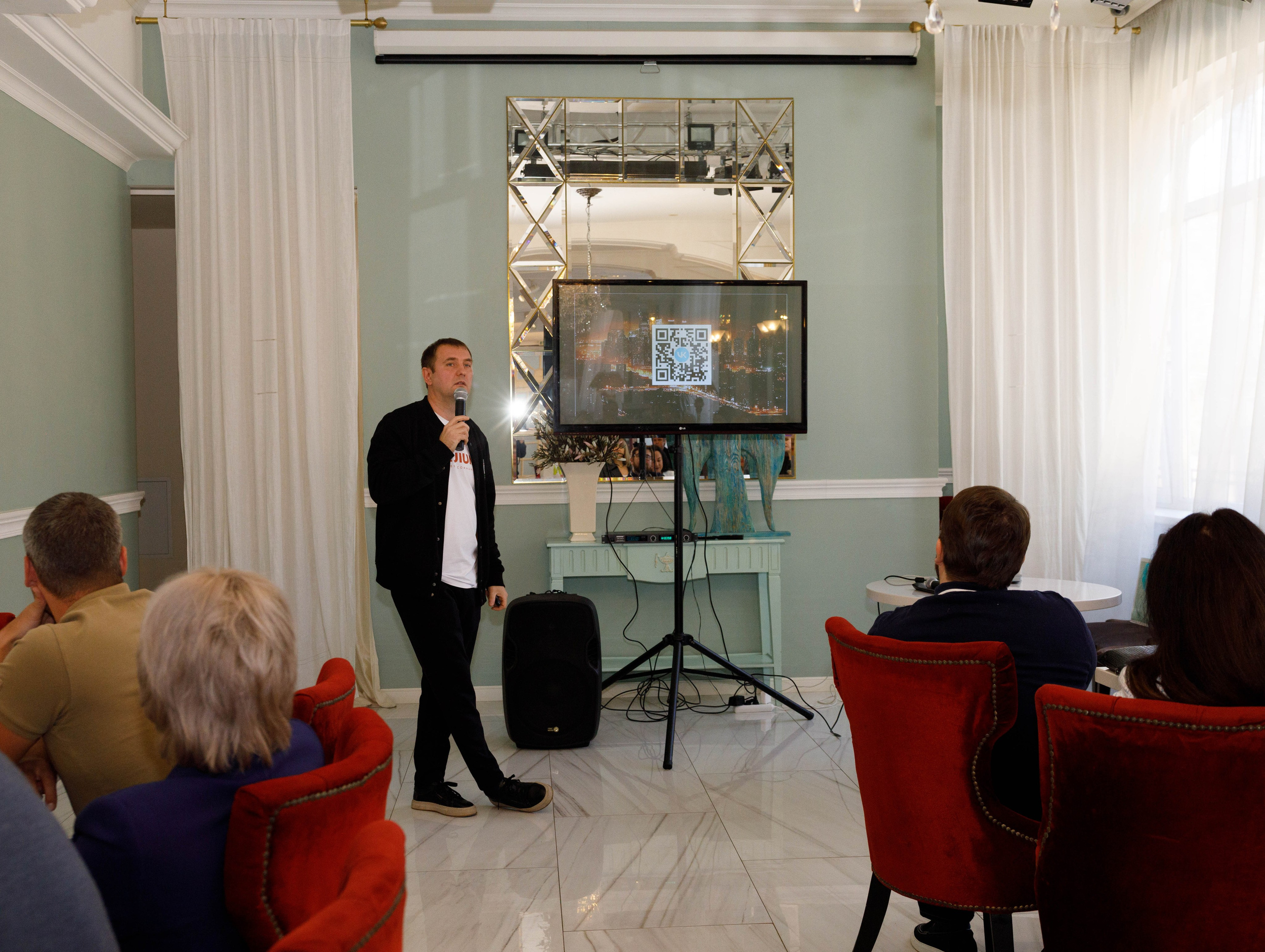 Бизнес завтрак клуб «Эквиум». Фотограф Булдакова Екатерина