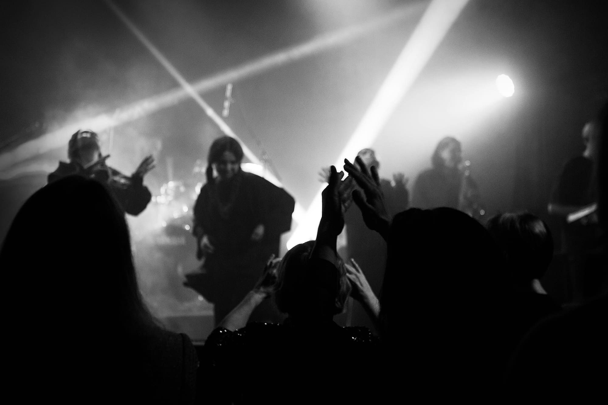 crowd-enjoying-live-music-at-concert-in-saint-petersburg-club