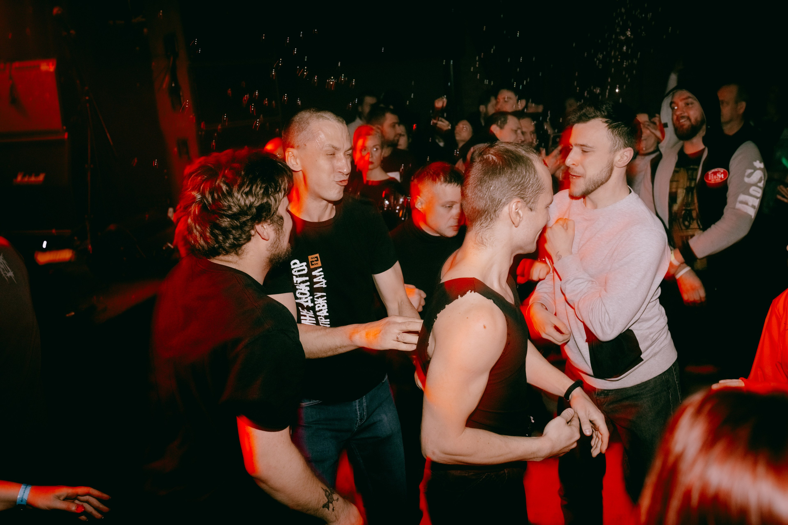 ПОСЛЕДНИЙ ПИОНЕР. Фотограф Елена Богачева (lenalena_na_na_na)