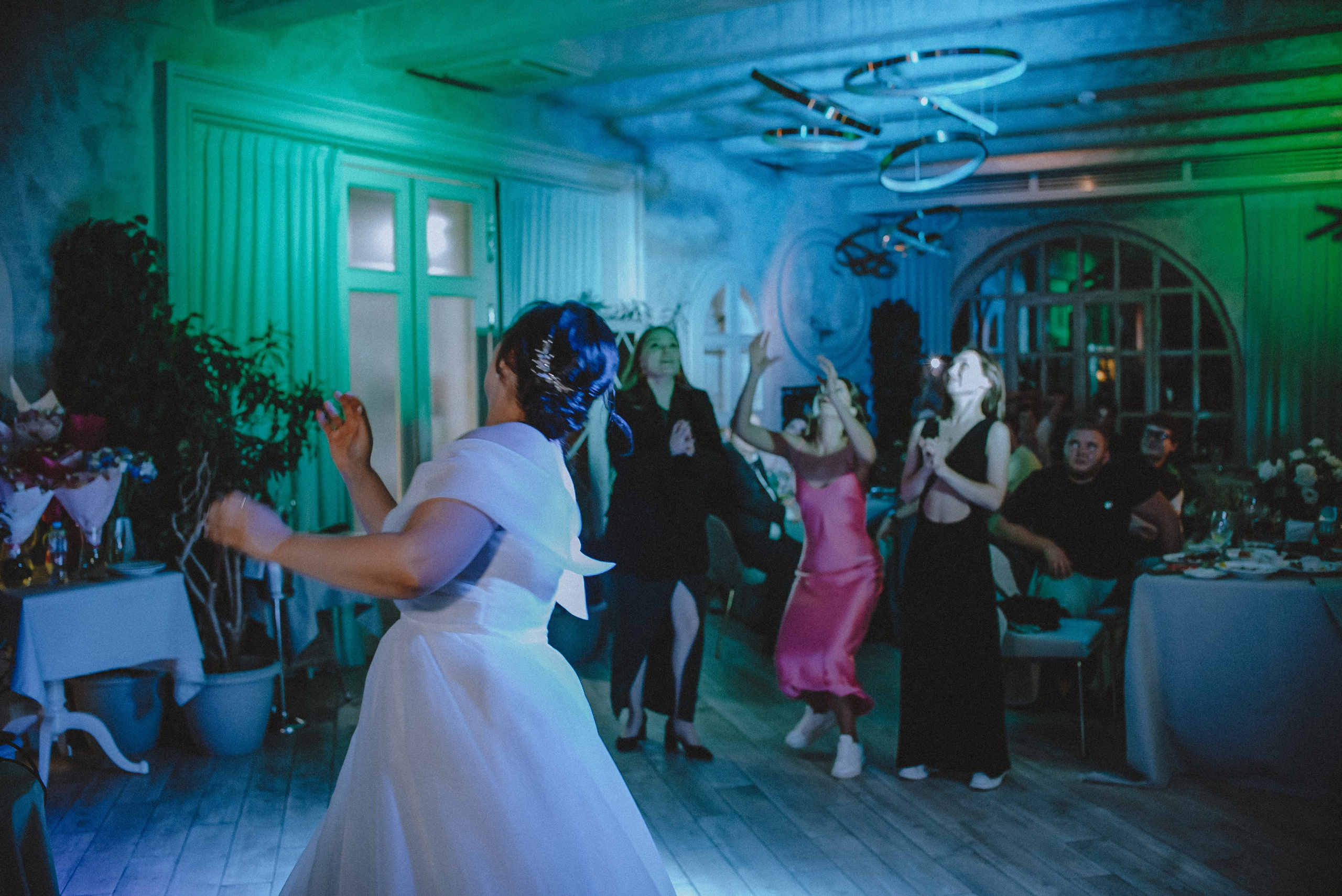 Love.com: Главная страница нашего счастья. Свадебный и семейный фотограф в Москве Сажина Кристина КиМ. Свадебный оператор в Москве Сажин Максим