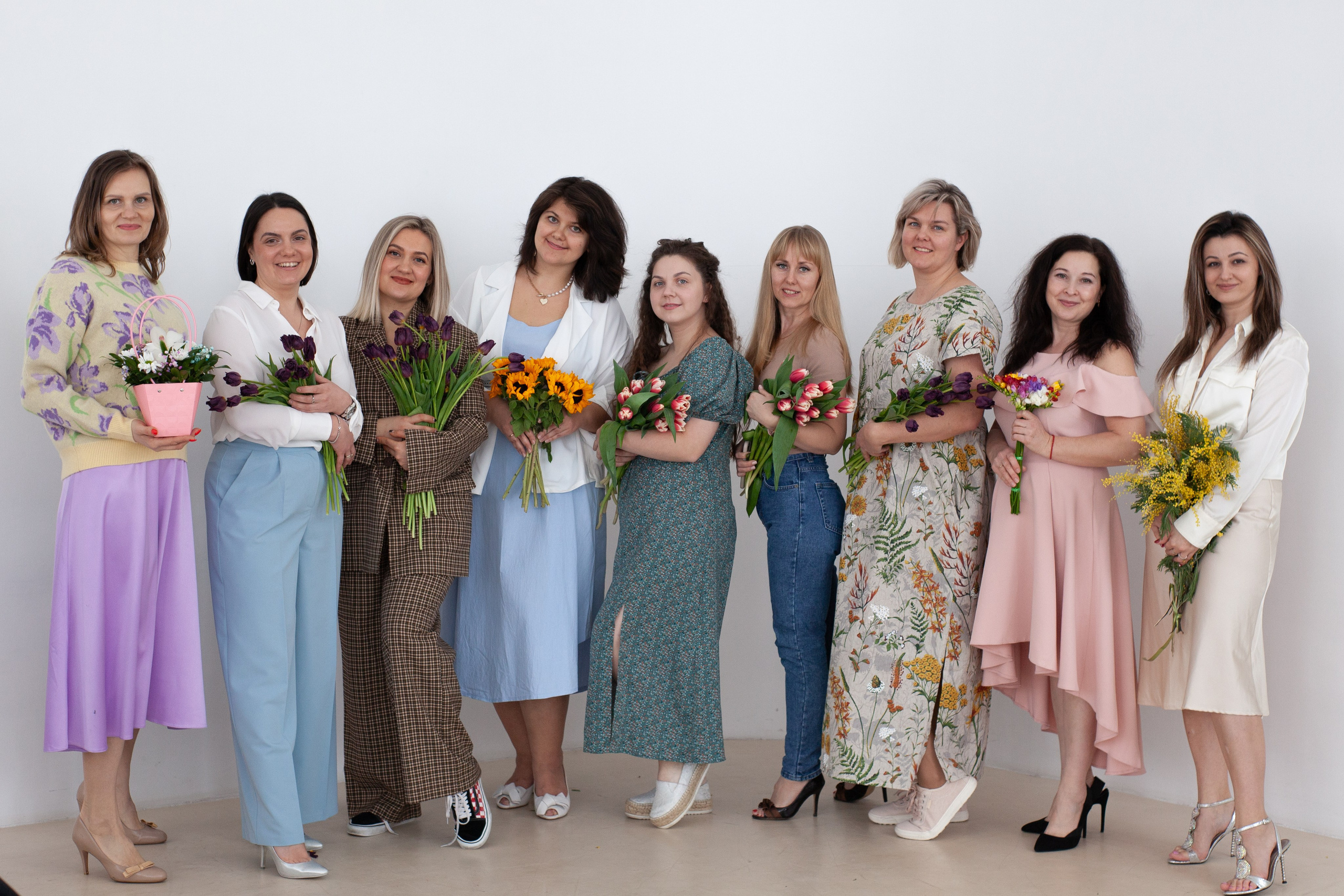 Фото день «Дарите женщинам цветы» для семейного клуба «ВМЕСТЕ». Анастасия, Фотограф женского портрета и беременности в стиле vogue