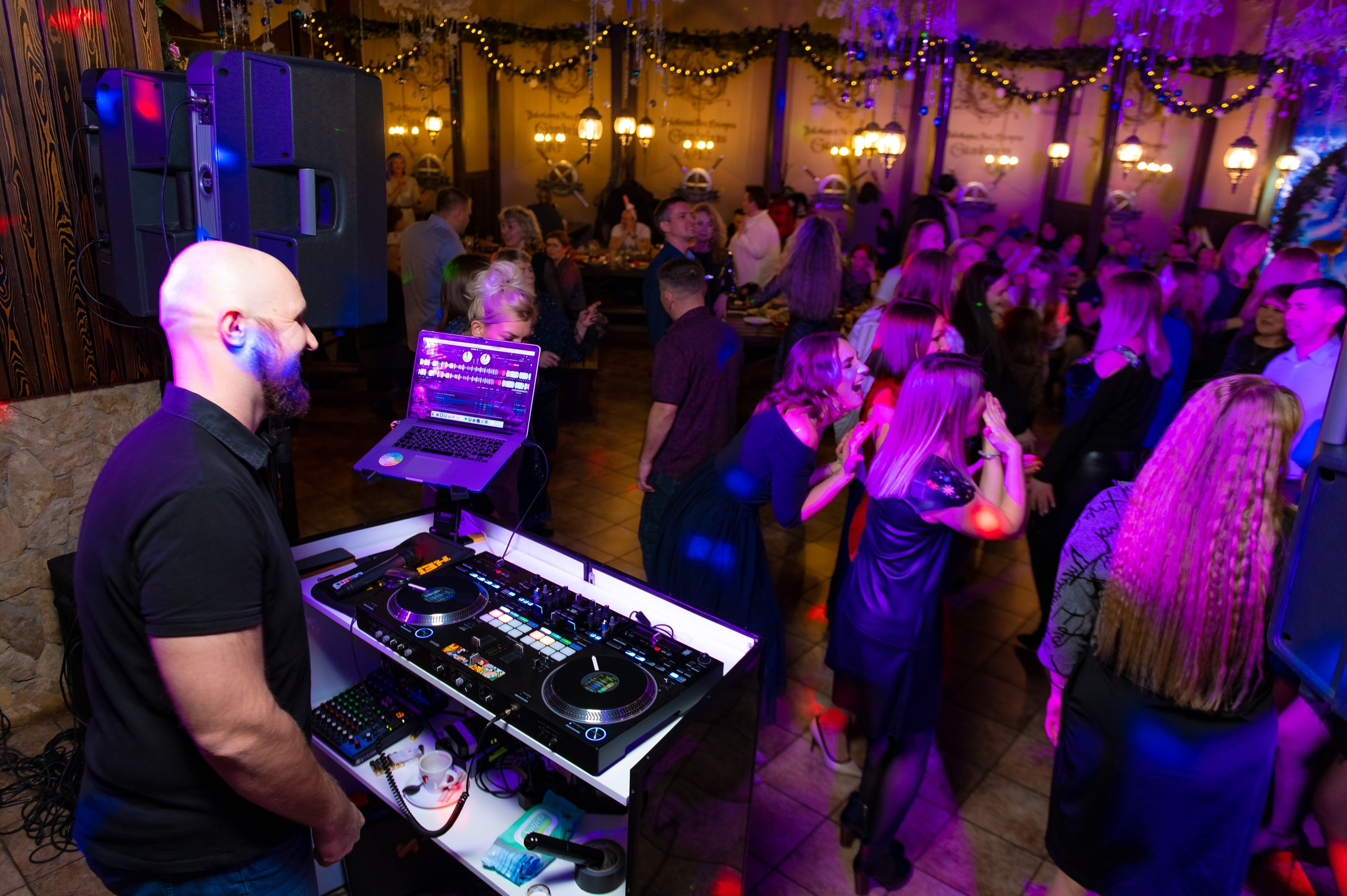 Новогодний корпоратив в пивоварне Яна Гримуса. ProfotoNK