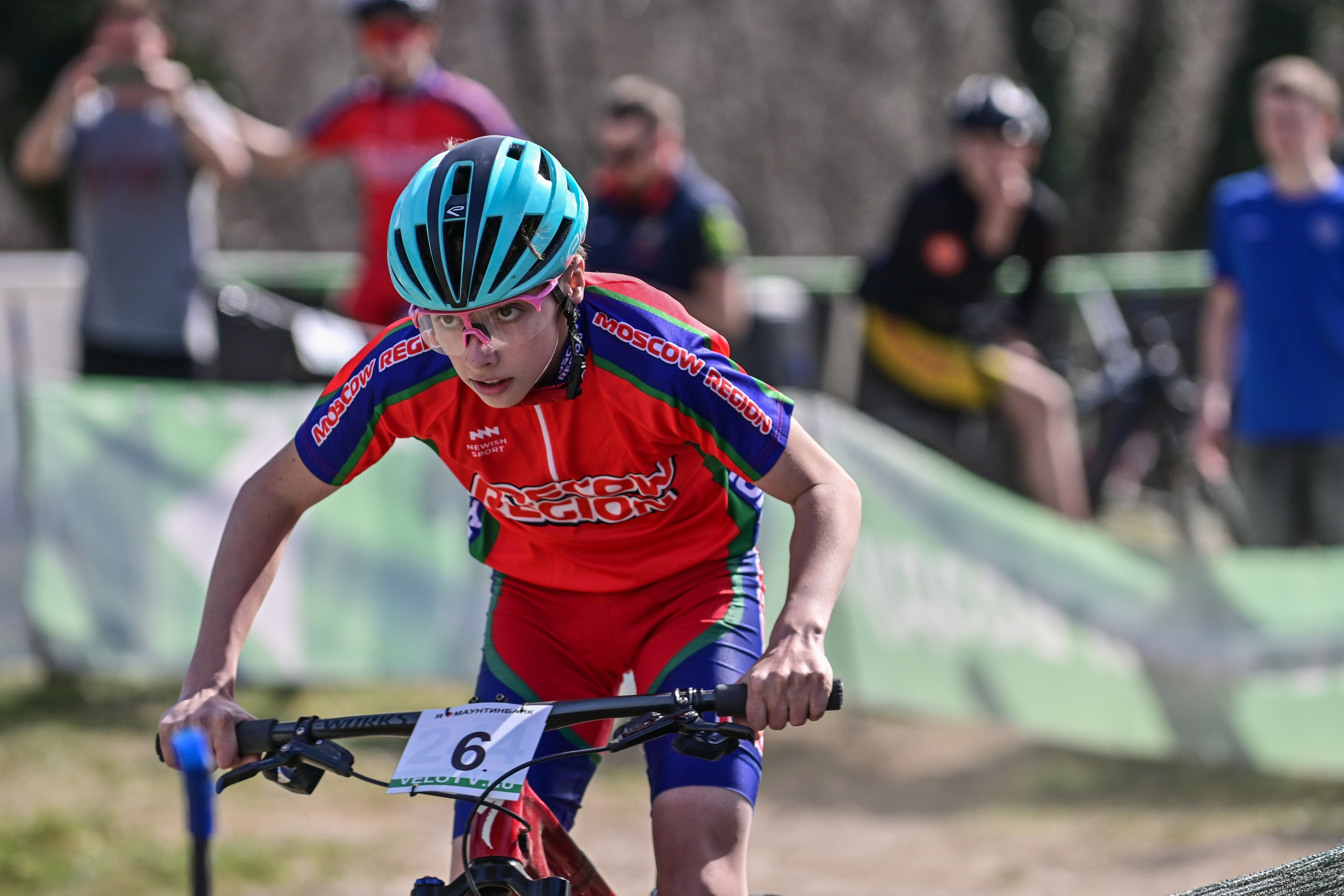 Маунтинбайк, кросс-кантри в Архипо-Осиповке 16 марта 2025. Спортивный фотограф, фотожурналист Павел Ларькин