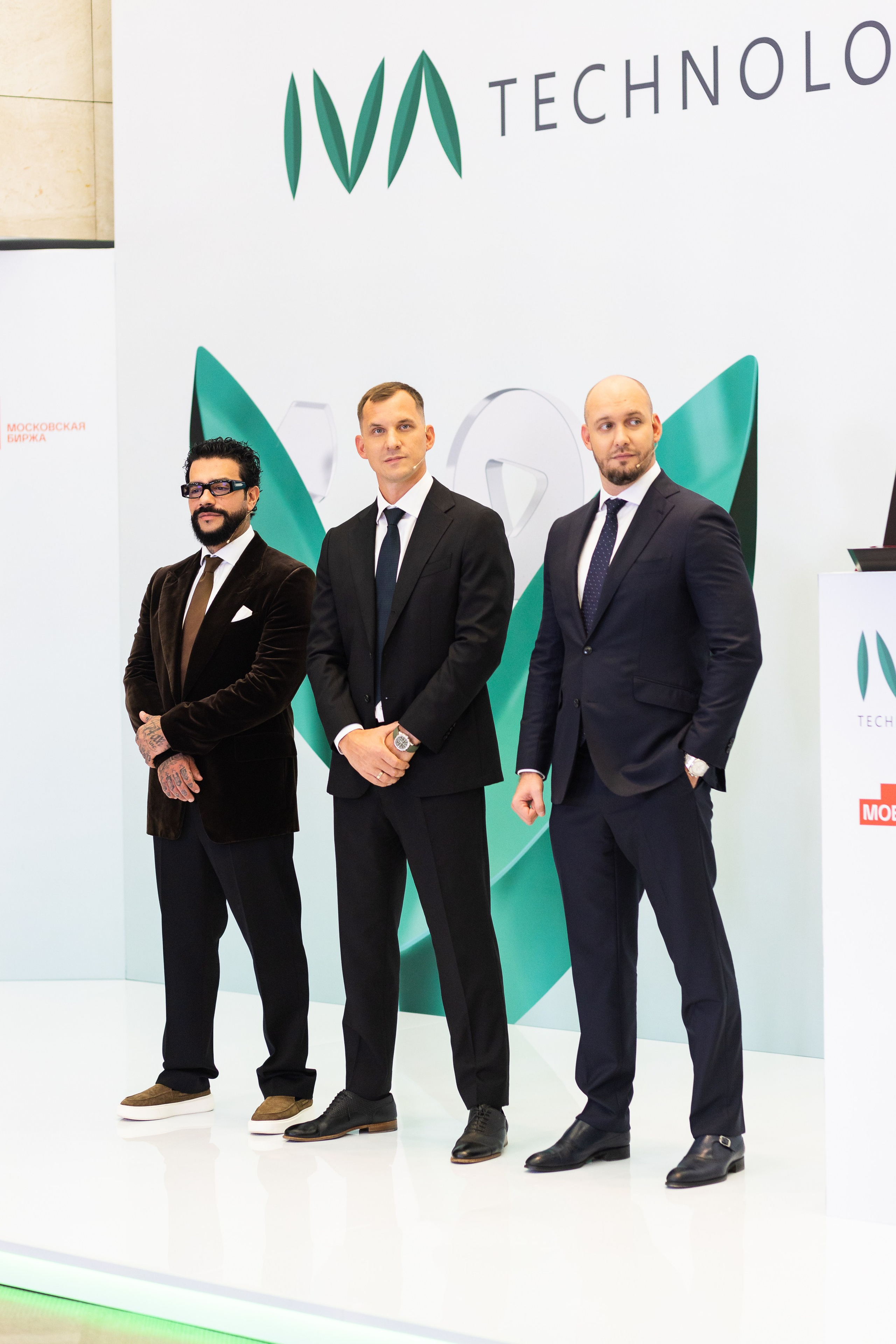 IVA на Московской бирже. Свадебный и портретный фотограф в Королёве Сергей Чихарев