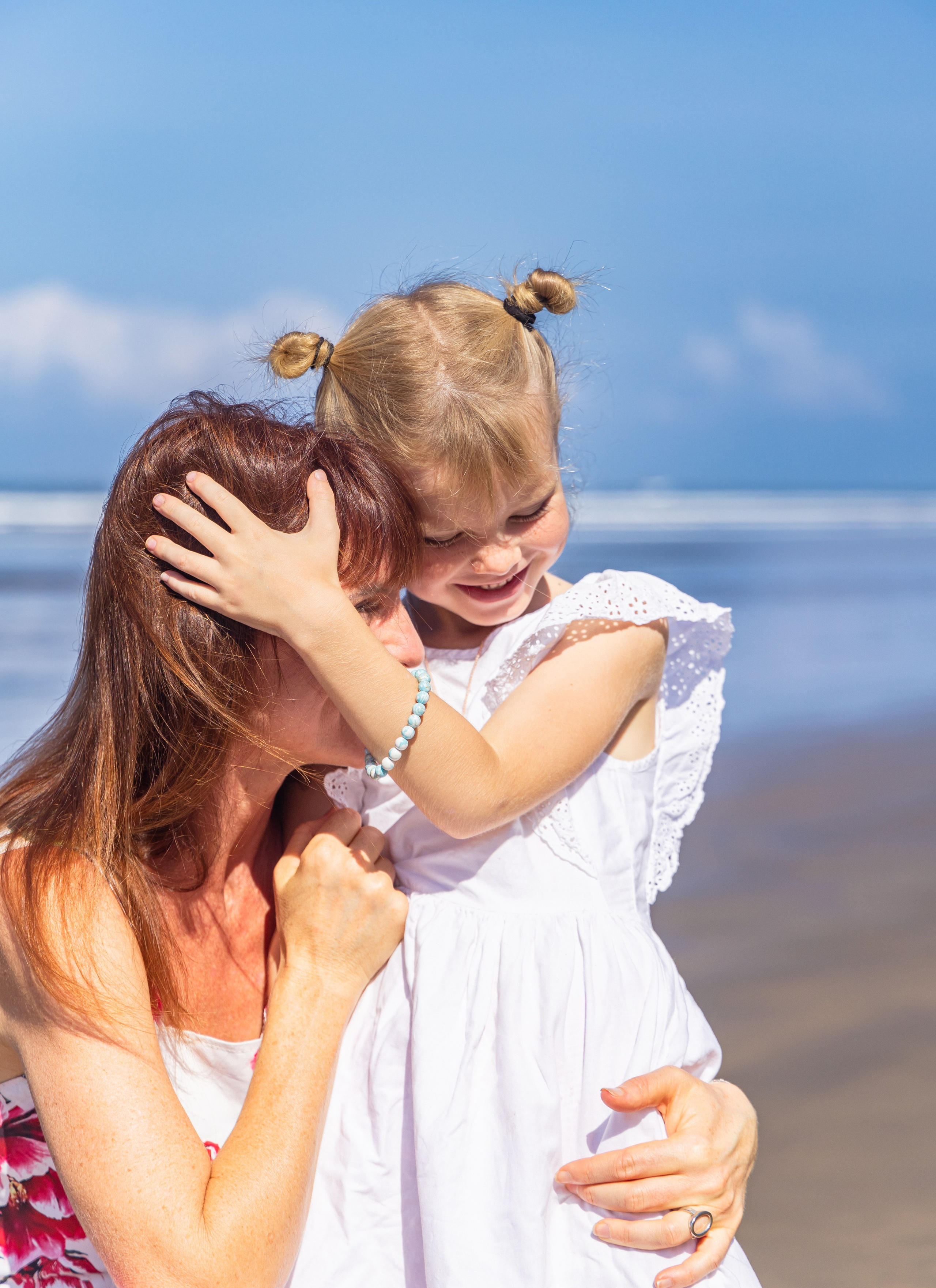 Ocean vibe with Tanya & Katya. Family, portrait, content photo in Costa Rica Evgeniya Besprozvannykh