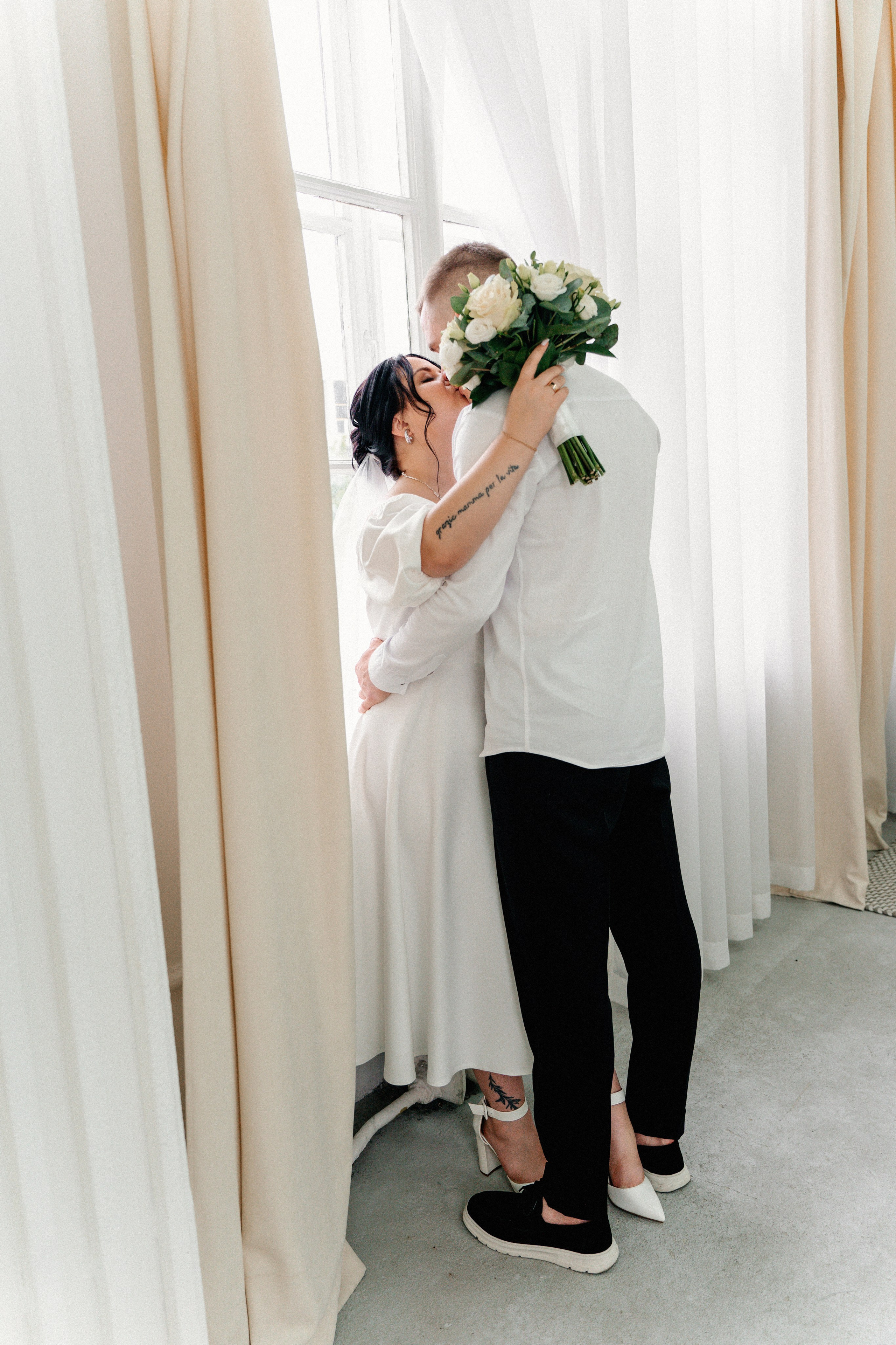 Студийная свадебная история любви. Ваш семейный фотограф в Минске — Вика Трегубова