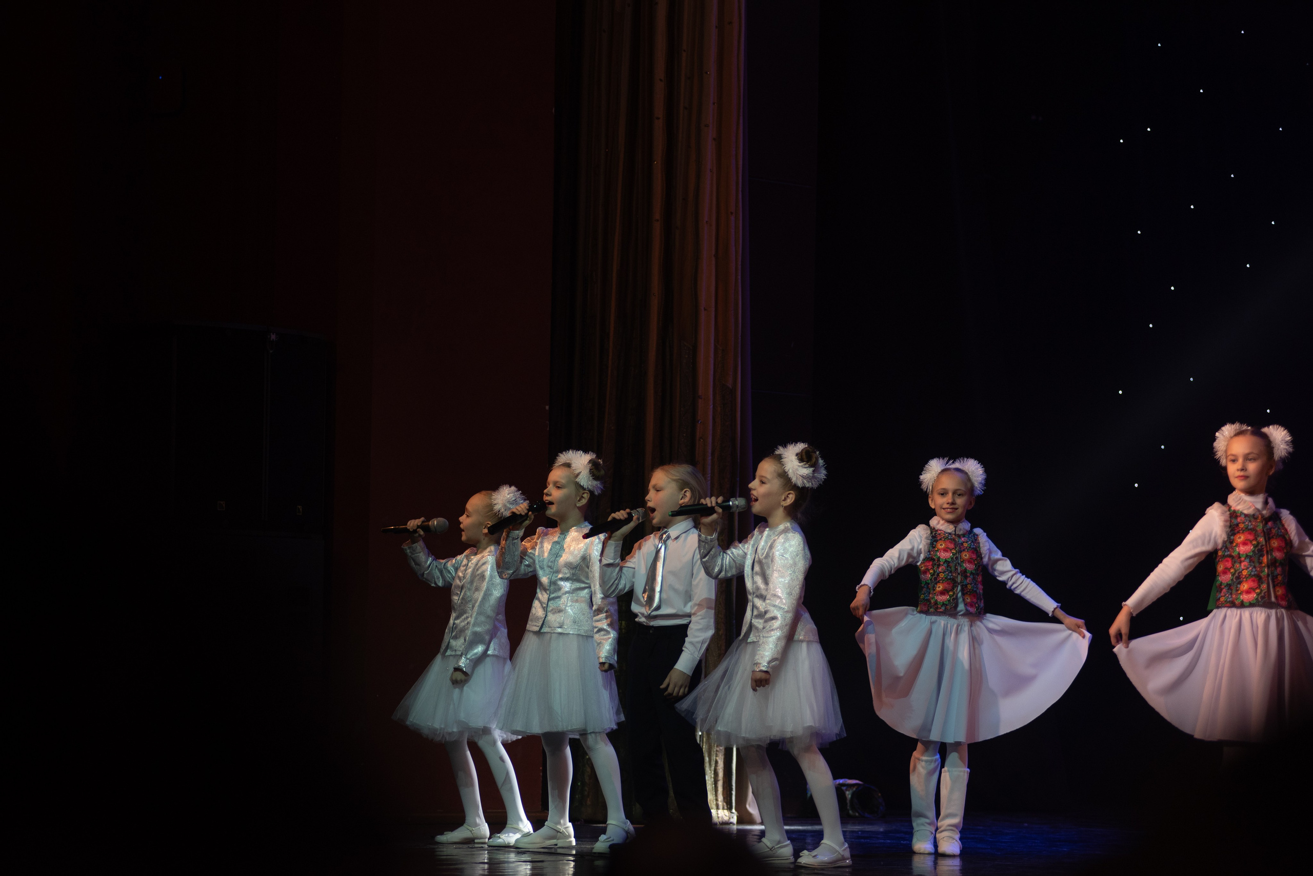 Отчетный концерт ДШИ «Гармония» «Зимняя гармония». Фотограф новорожденных, семейный детский в Тюмени Татьяна Морозова