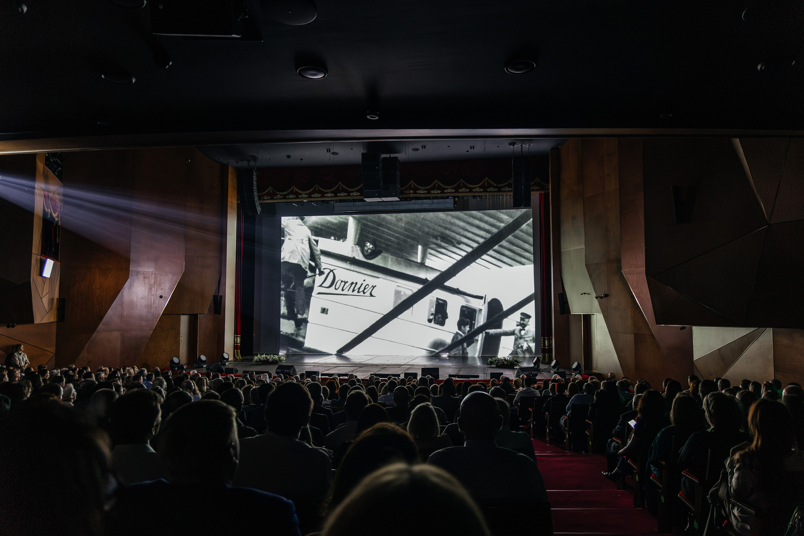 100 ЛЕТ РЕГУЛЯРНЫХ ПОЛЕТОВ ИЗ РОСТОВА-НА-ДОНУ. Свадебный и репортажный фотограф в Ростове-на-Дону Павел Кислов