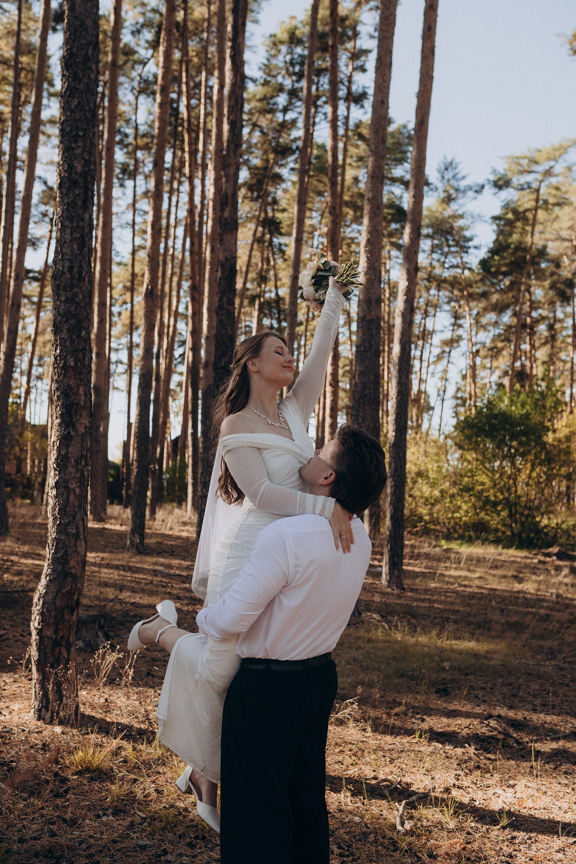 День был ясным, а чувства — истинными. Свадебный фотограф Илья Бринк