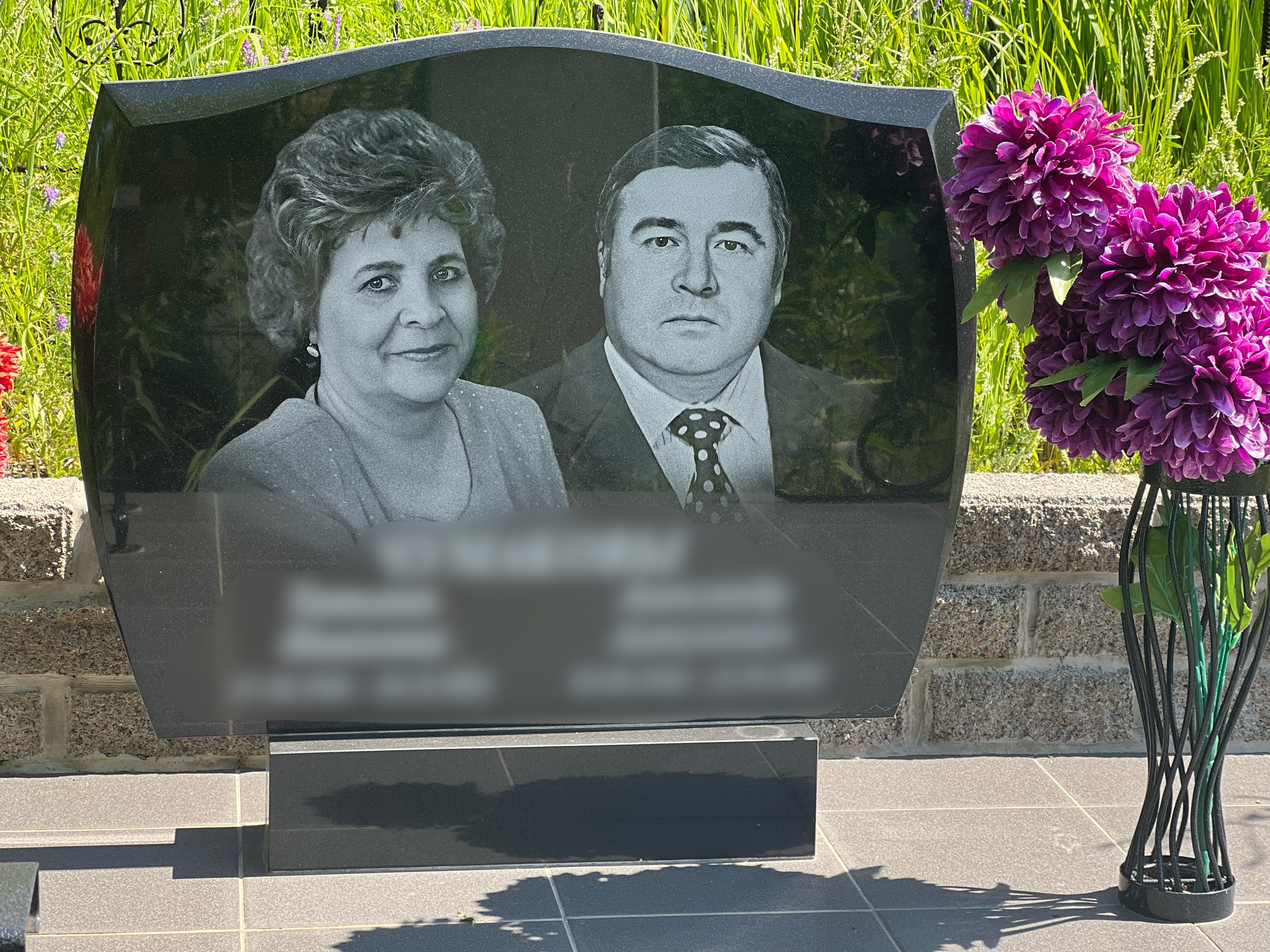 Гравировка от наших художников. ГРАНИТ26 Ритуальные услуги Железногорск. Благоустройство могил, продажа памятников