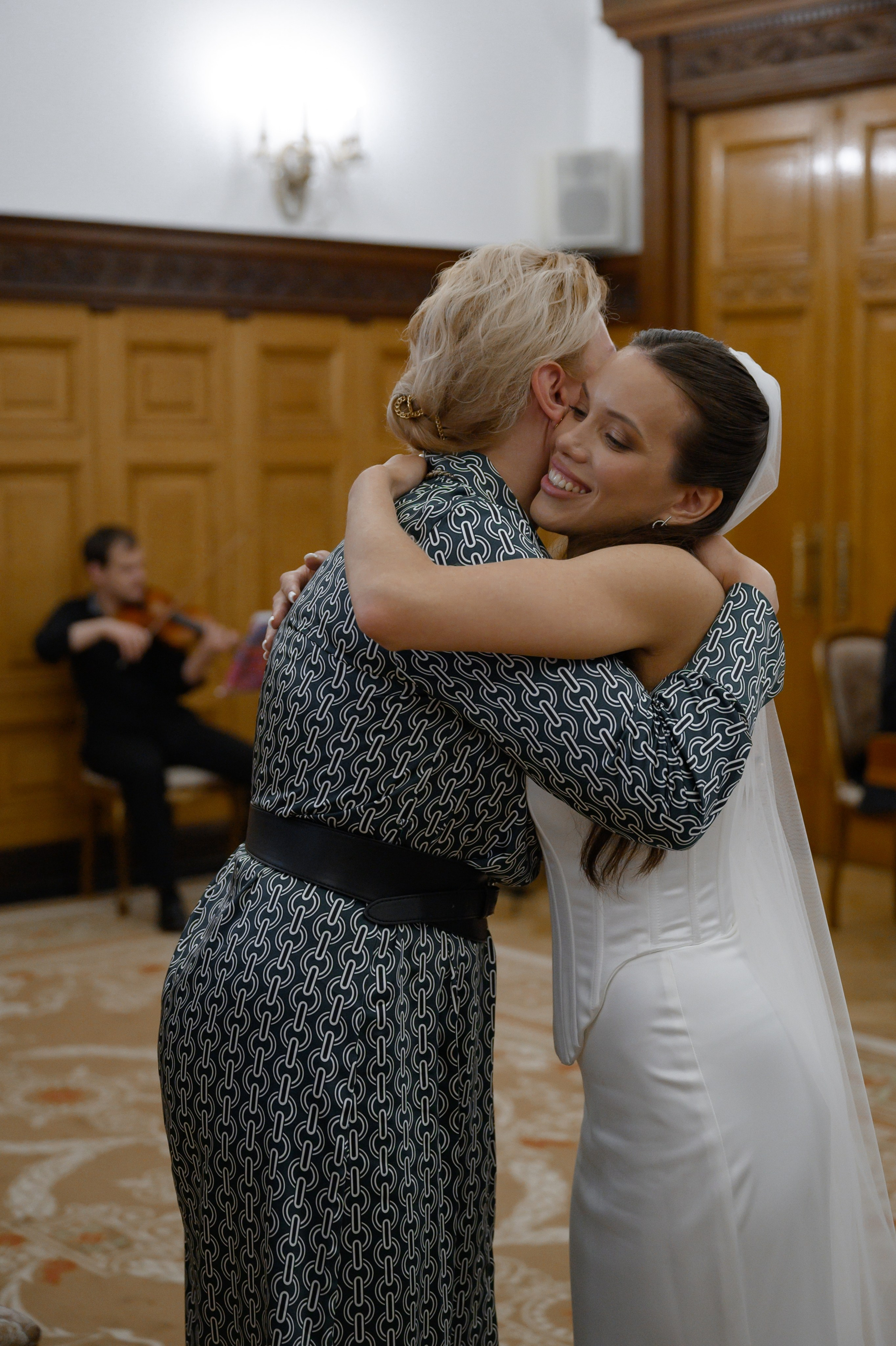 12.11.2024. RETOUCH-HOUSE