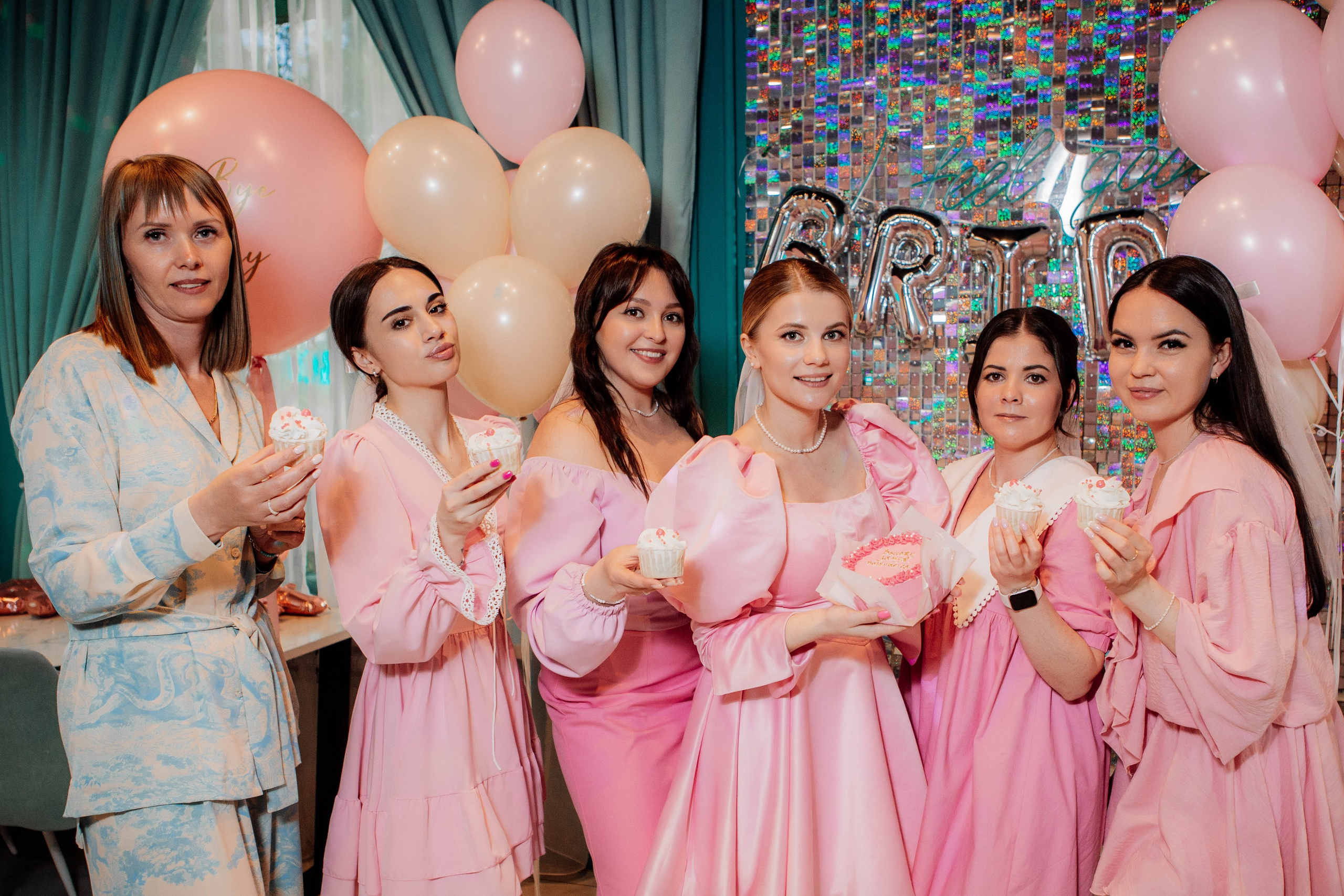 ДЕВИЧНИКИ. Репортажный фотограф Москва (детские праздники, квизы, концерты, дни рождения, свадьбы)