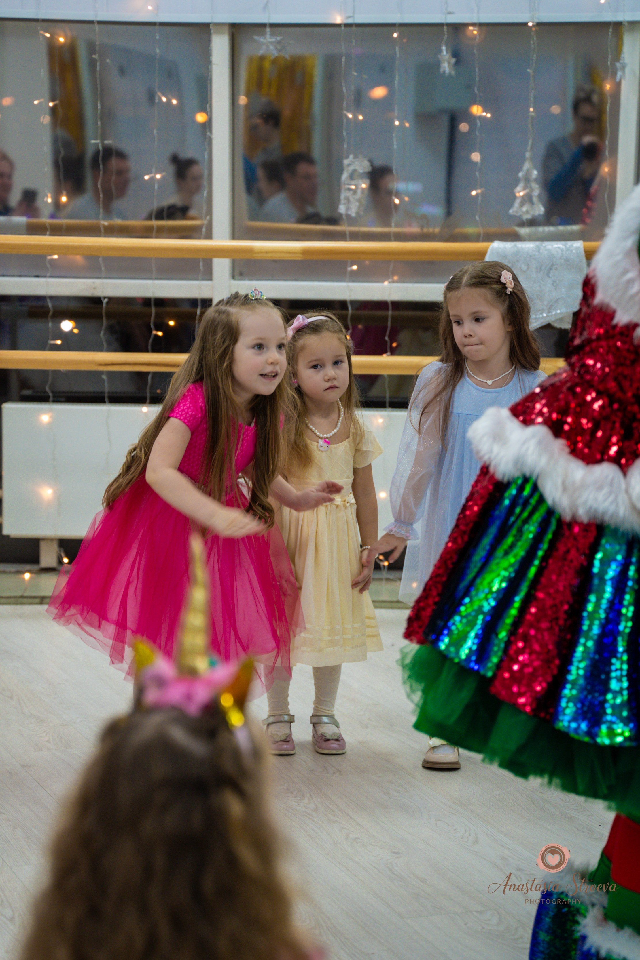 Новый год в танцах. Семейный и детский фотограф в Королеве, Москве и Московской области Строева Анастасия