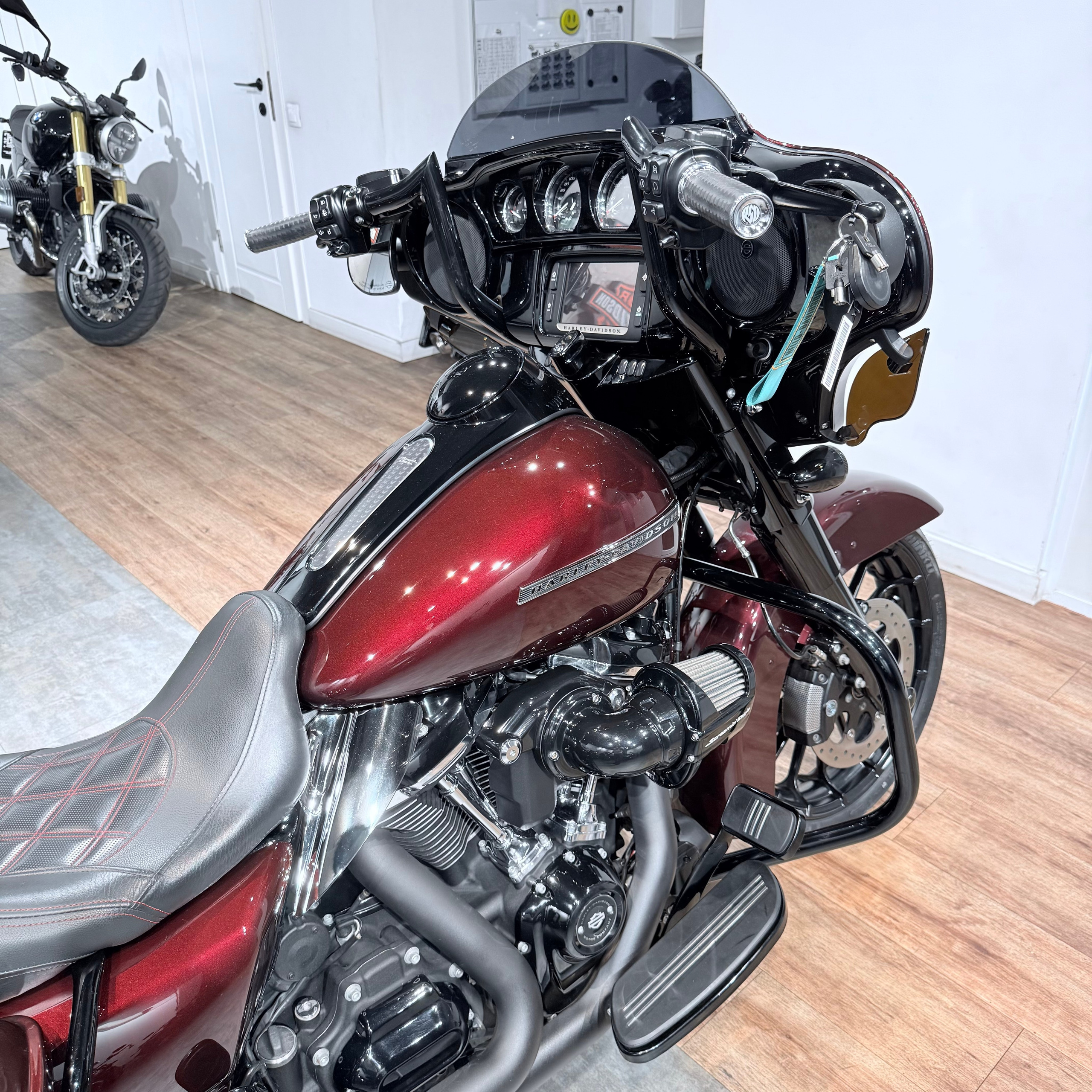 2017 Street Glide Sресiаl 107 Purple Сhоkоlatе. Hello Davidson, Москва. Только хорошие мотоциклы…