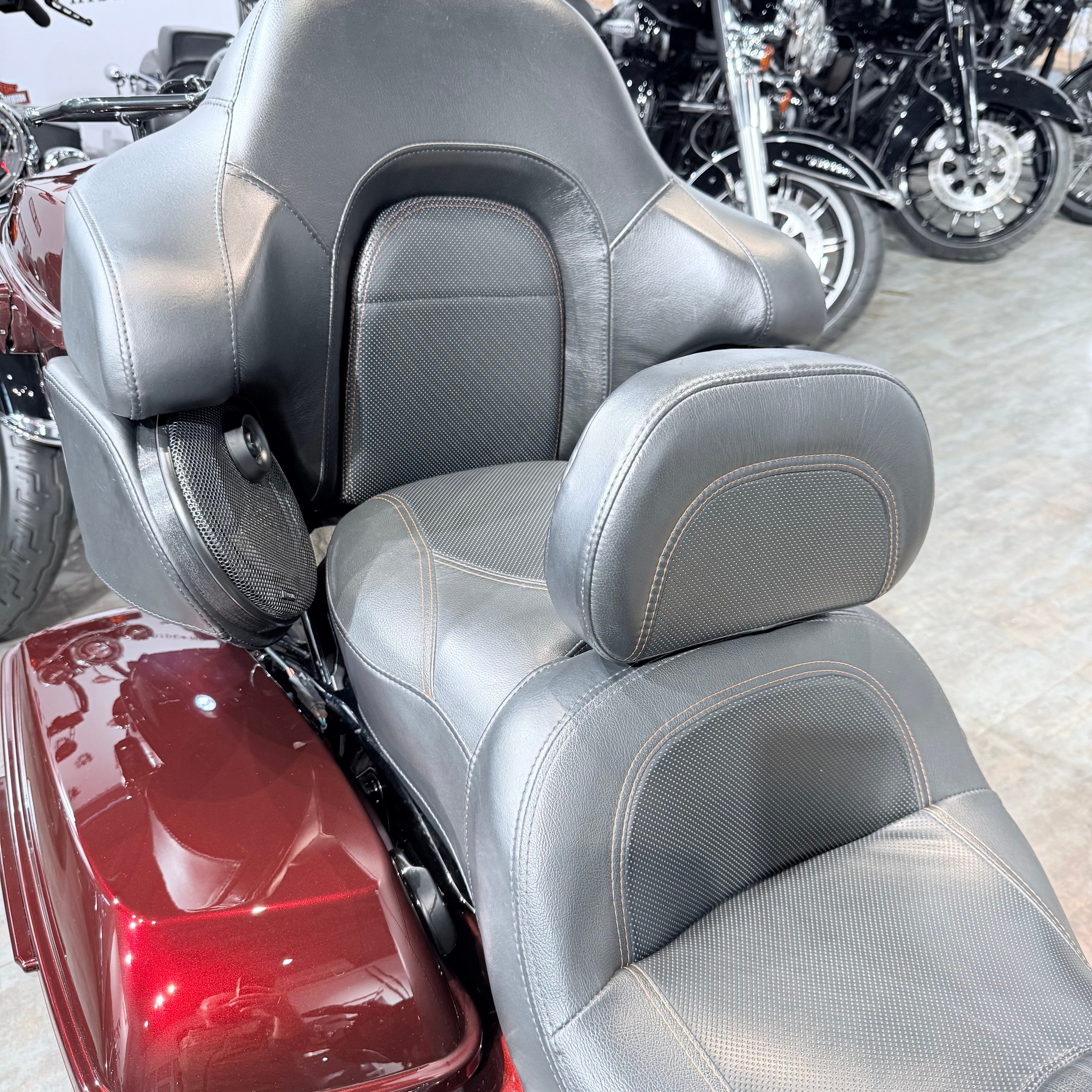 2017 Street Glide Sресiаl 107 Purple Сhоkоlatе. Hello Davidson, Москва. Только хорошие мотоциклы…
