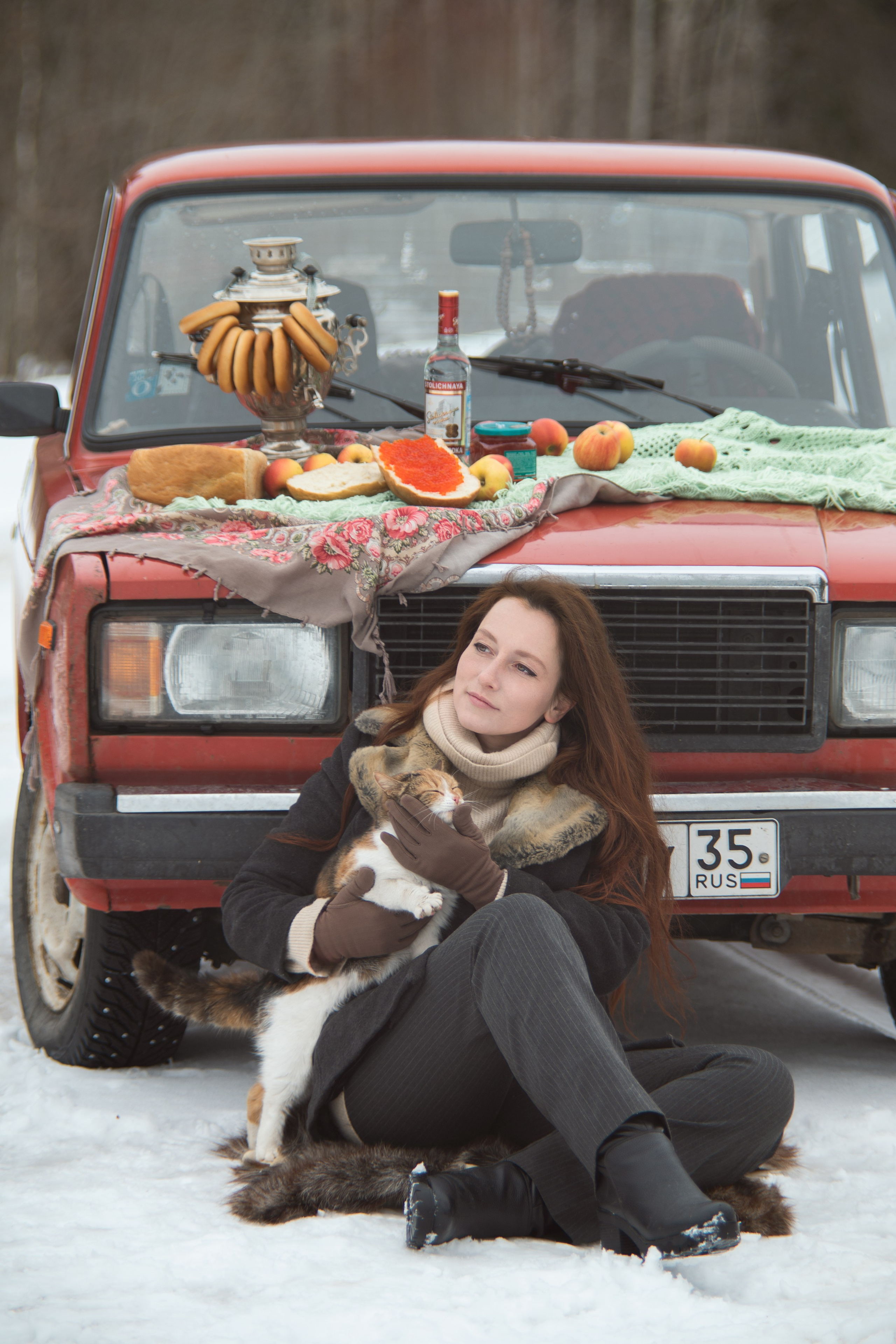 Анастасия и ее красный жигуль. Творческий фотограф Вологда