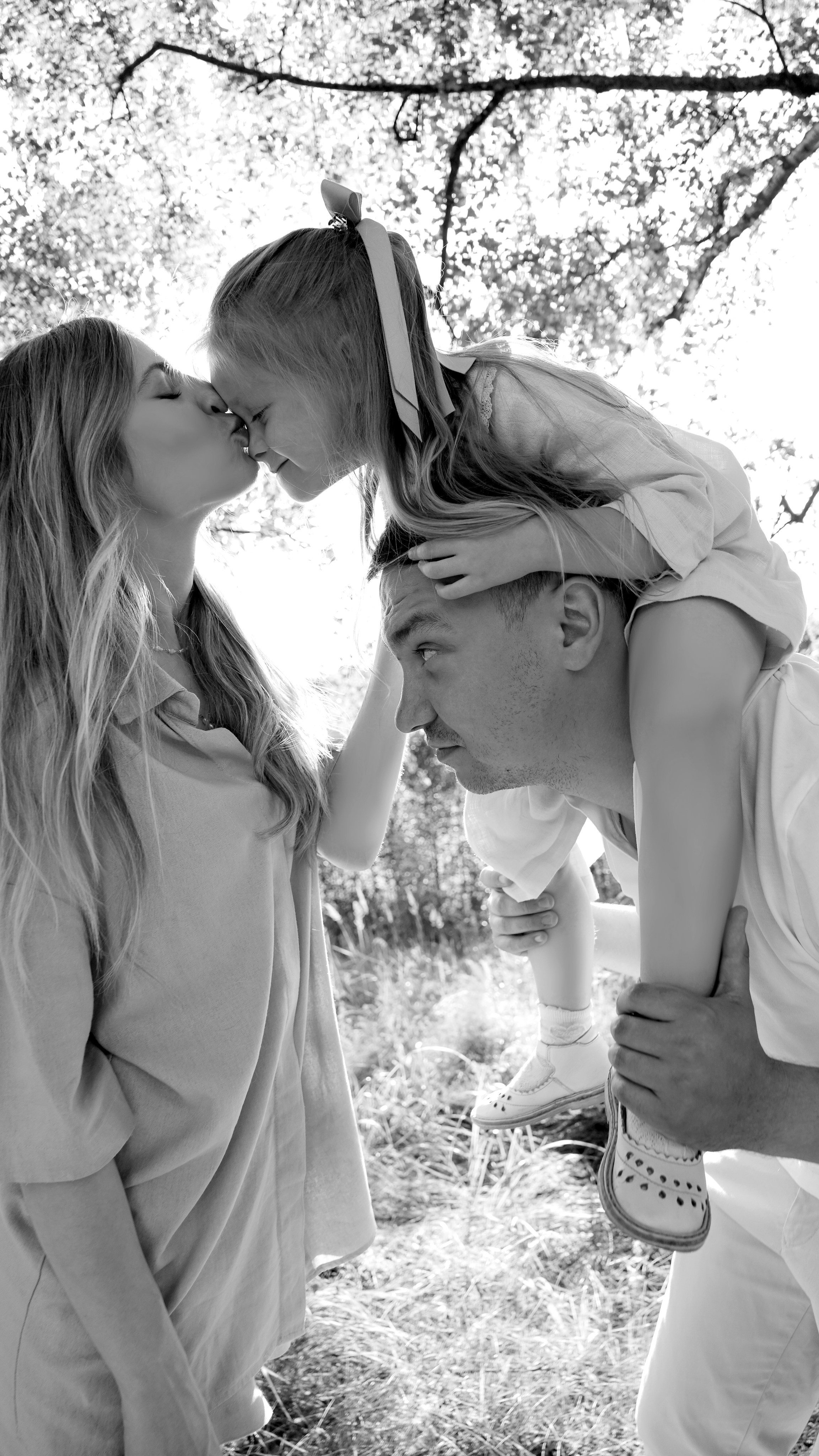 Семейная фотопрогулка. Фотограф Надежда Жемкова. Фотосъёмка, ретушь, фотомонтаж для вас и вашего бизнеса