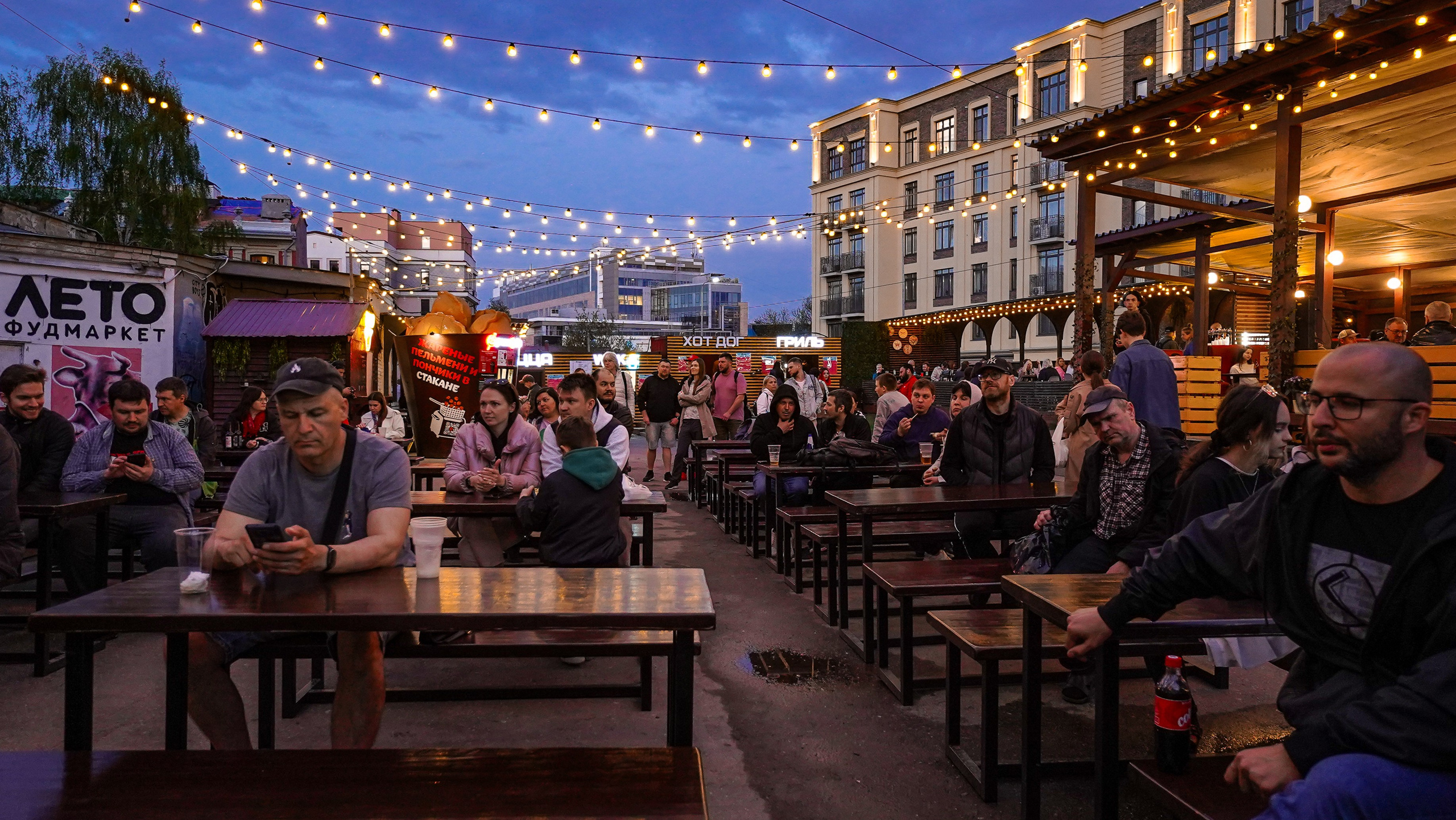 Фудмаркет. Открытие. Фотограф Надежда Жемкова. Фотосъёмка, ретушь, фотомонтаж для вас и вашего бизнеса