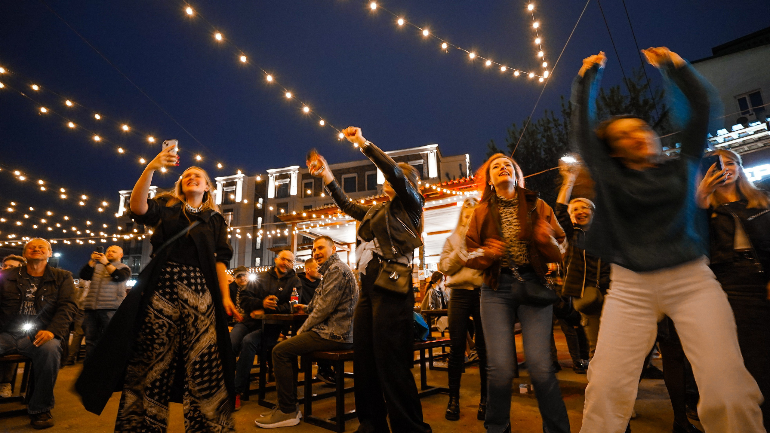 Фудмаркет. Открытие. Фотограф Надежда Жемкова. Фотосъёмка, ретушь, фотомонтаж для вас и вашего бизнеса