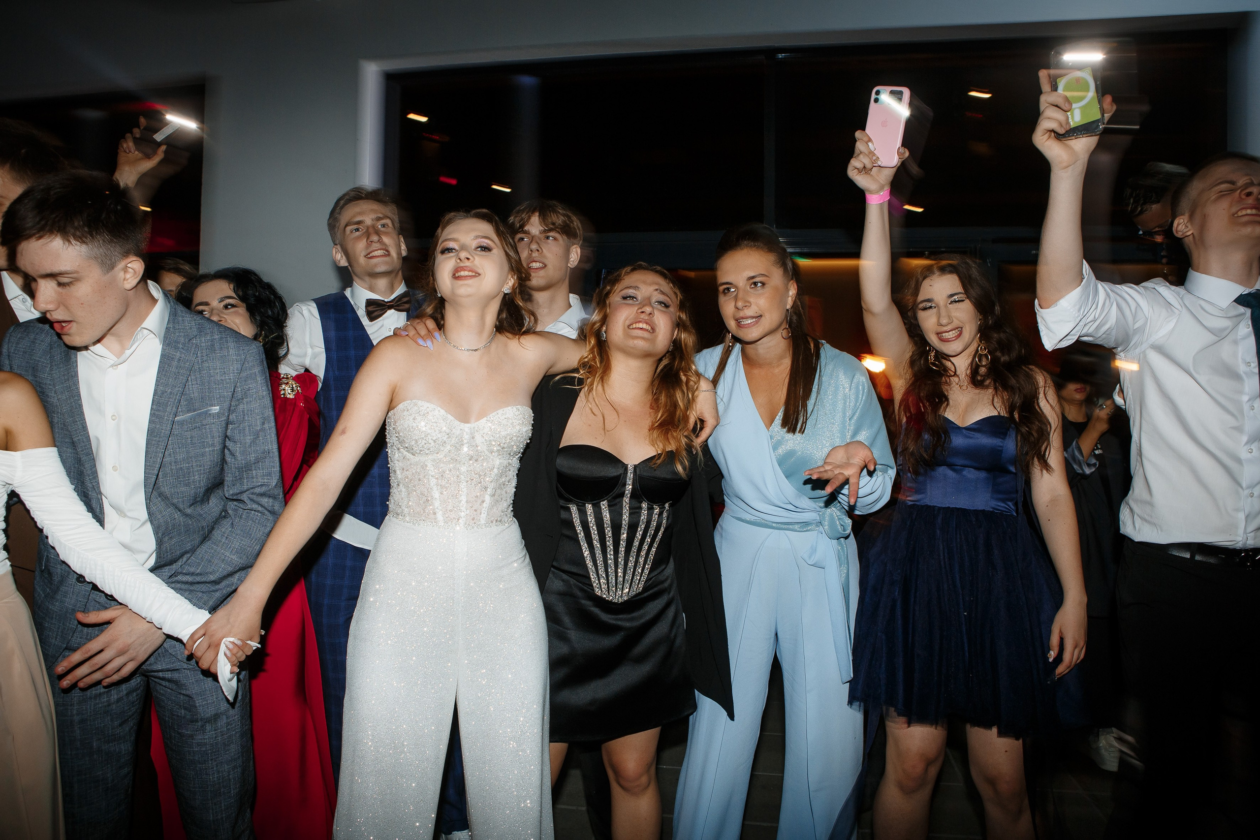 Выпускной Гимназия 12 2024 OpenHouse. Свадебный и портретный Фотограф в Липецке Дмитрий Котюков