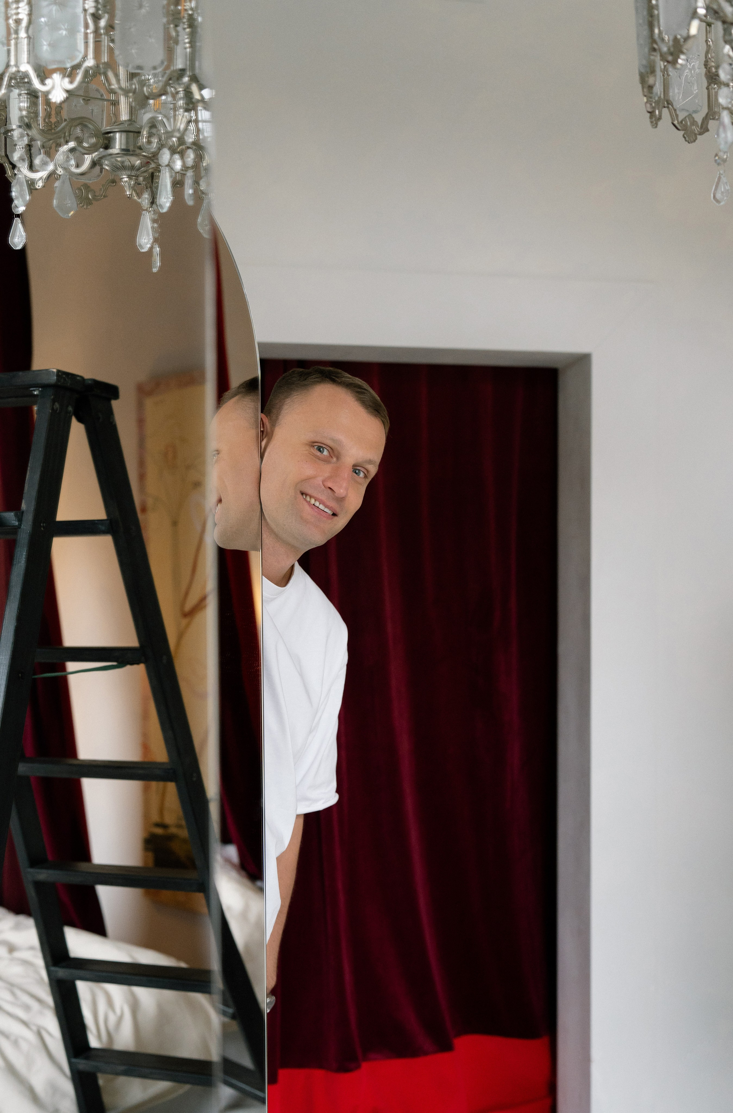 Иван и Рума. Москва. Сборы в отеле Marco Polo и роспись в особняке Спиридонова. Свадебный фотограф Катерина Чулкова