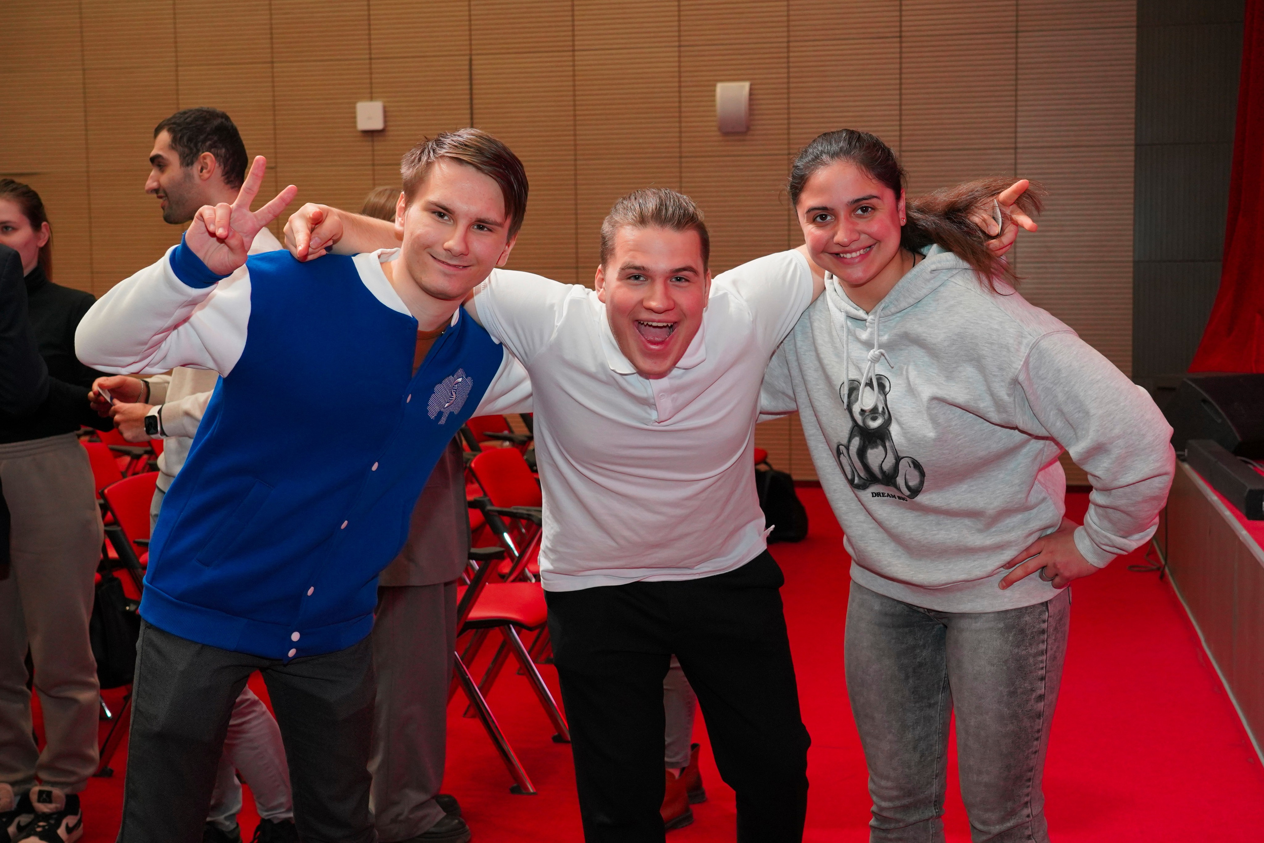 Фотограф на официальном мероприятии