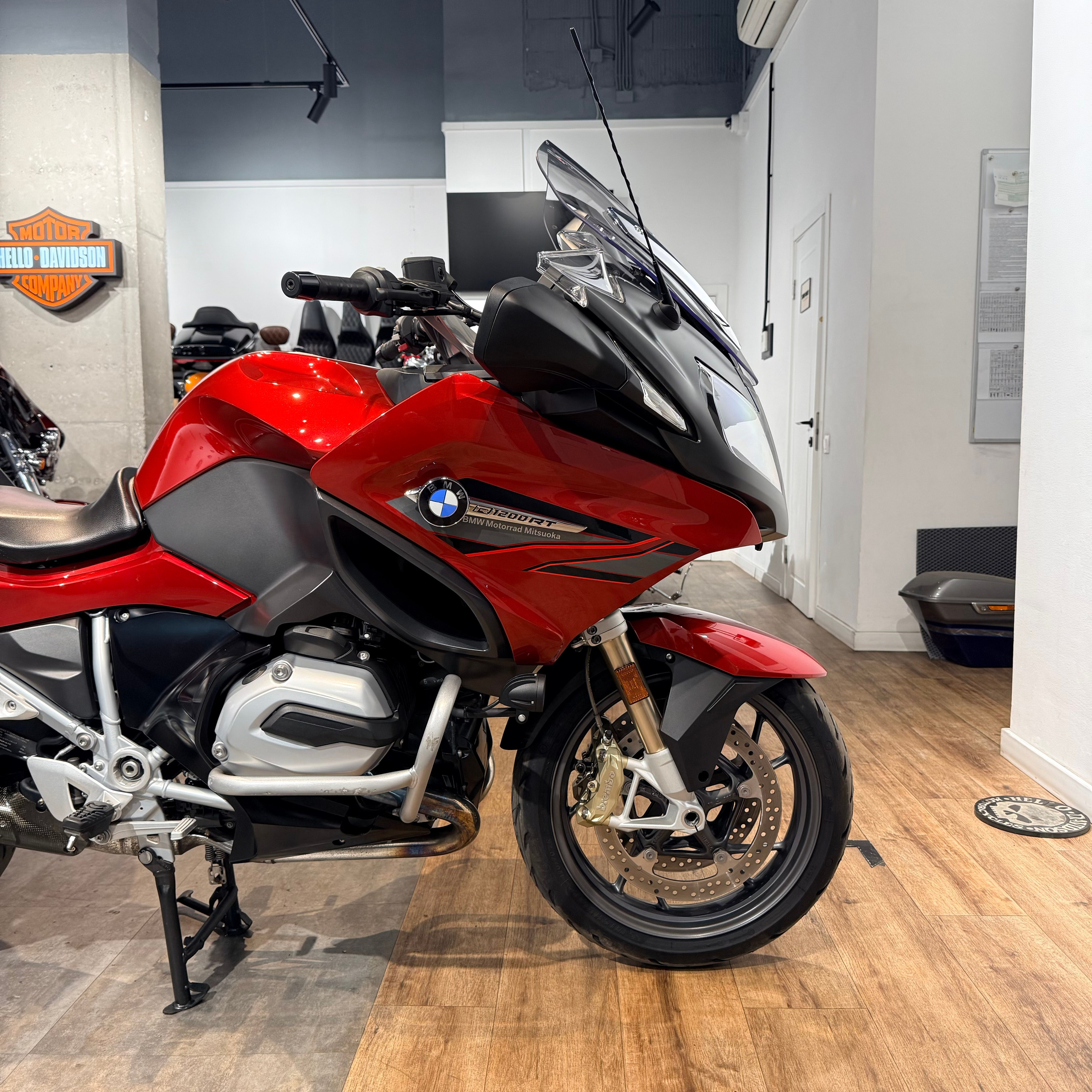 2018 BMW R1200RT Mars Red Metallic 23K (VIN *WB10*5398). Hello Davidson, Москва. Только хорошие мотоциклы…