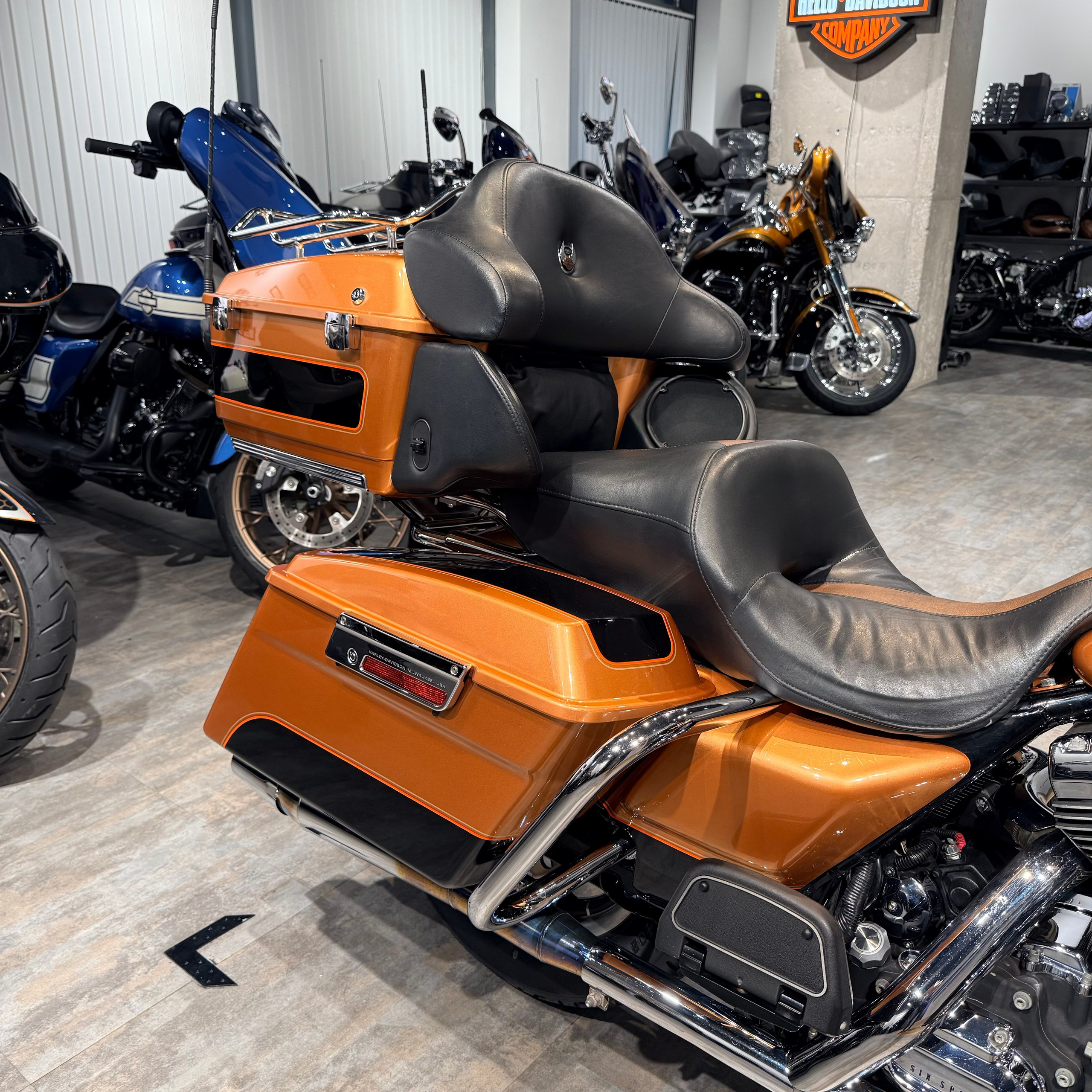 Купить Harley-Davidson 2008 HD Electra Glide Ultra (Anniversary Copper) (Touring) — подробнее на сайте. Hello Davidson, Москва. Только хорошие мотоциклы…