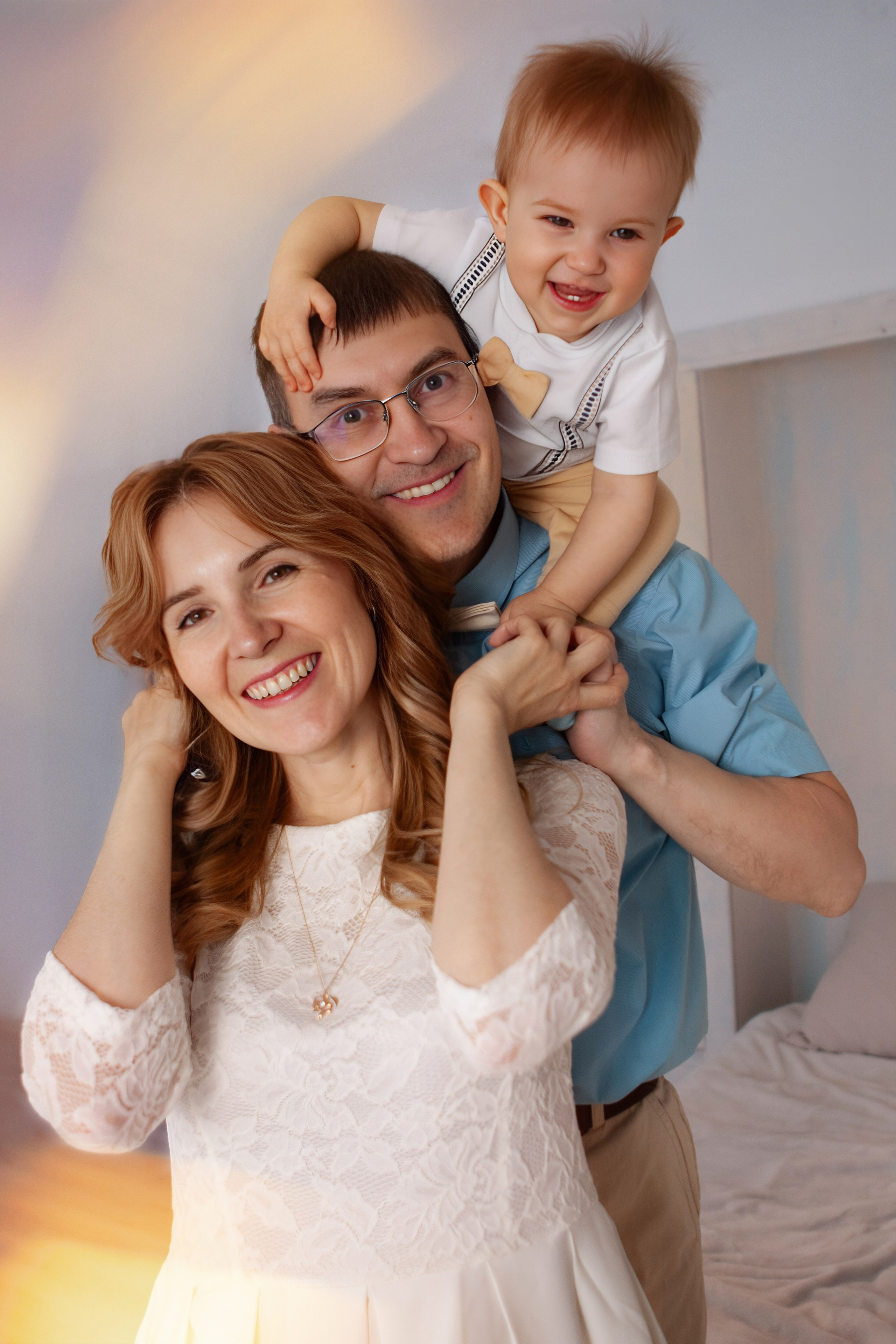 Семейная студийная фотосессия. Фотограф Ставрополь Пятигорск Елизавета Дарина