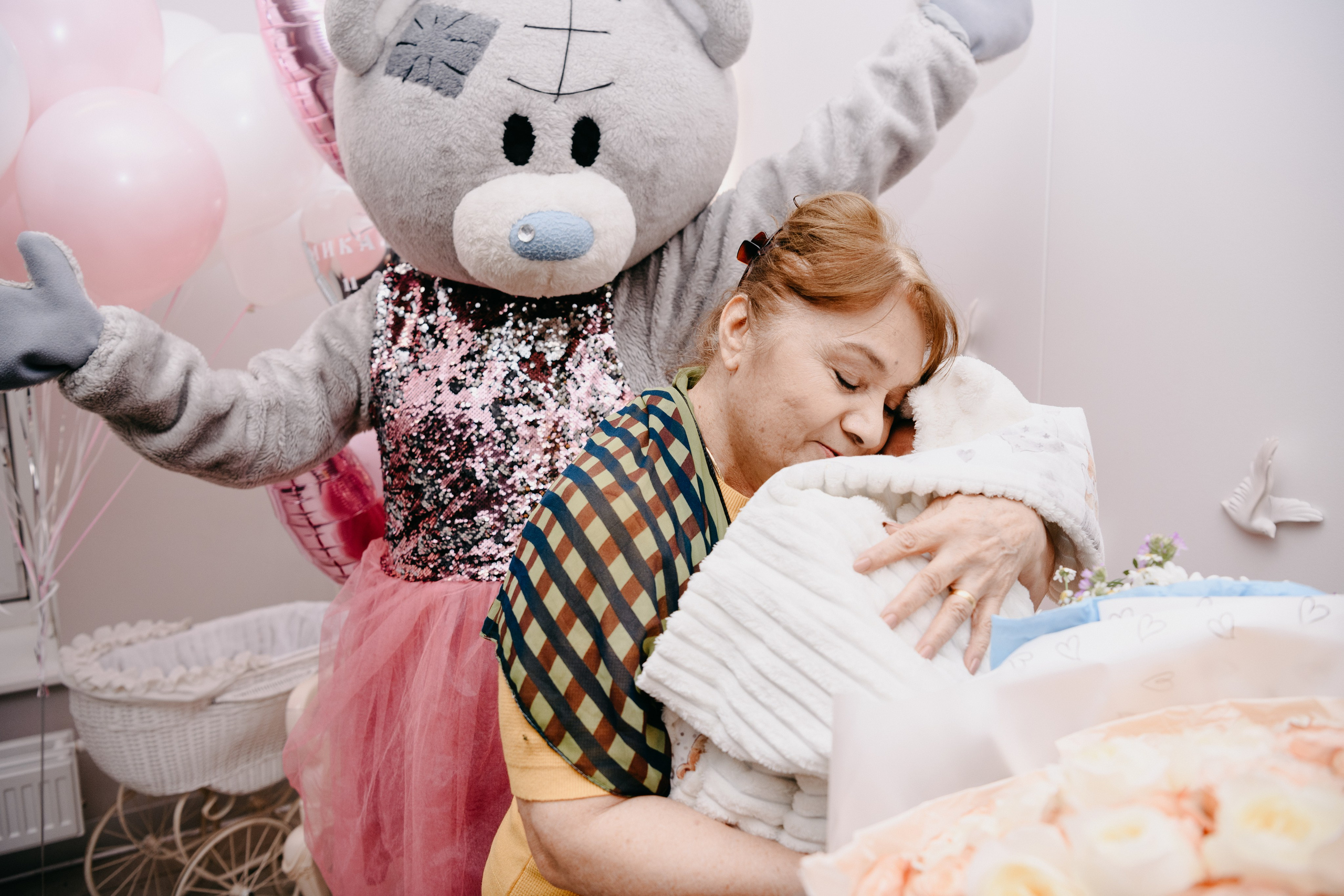 Выписка Микаэллы. 4 роддом. Фотограф на выписку из роддома в Москве и МО
