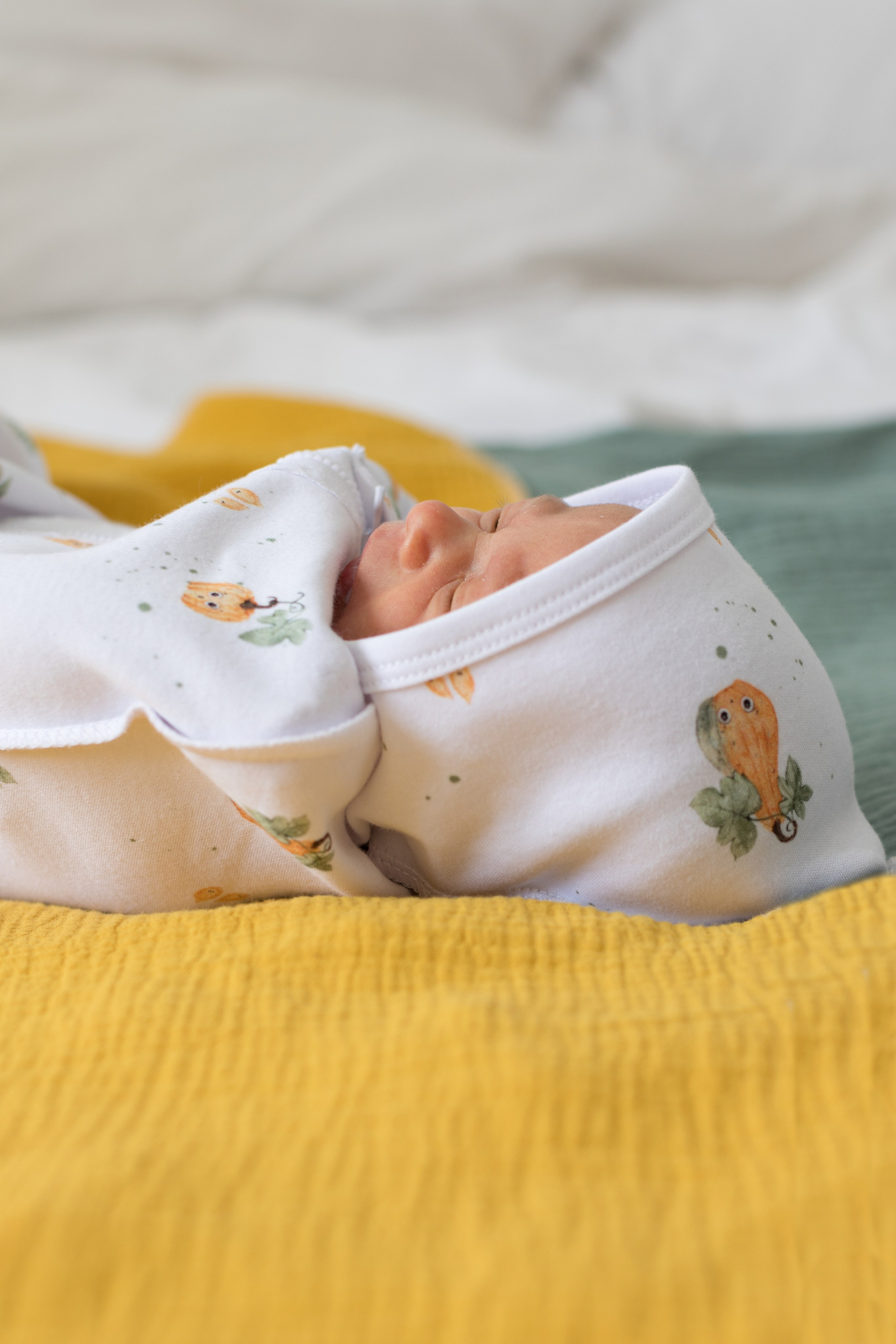 Фотосессия одежды для новорожденных детей. Детский и контент фотограф Надя Волкова Санкт-Петербург