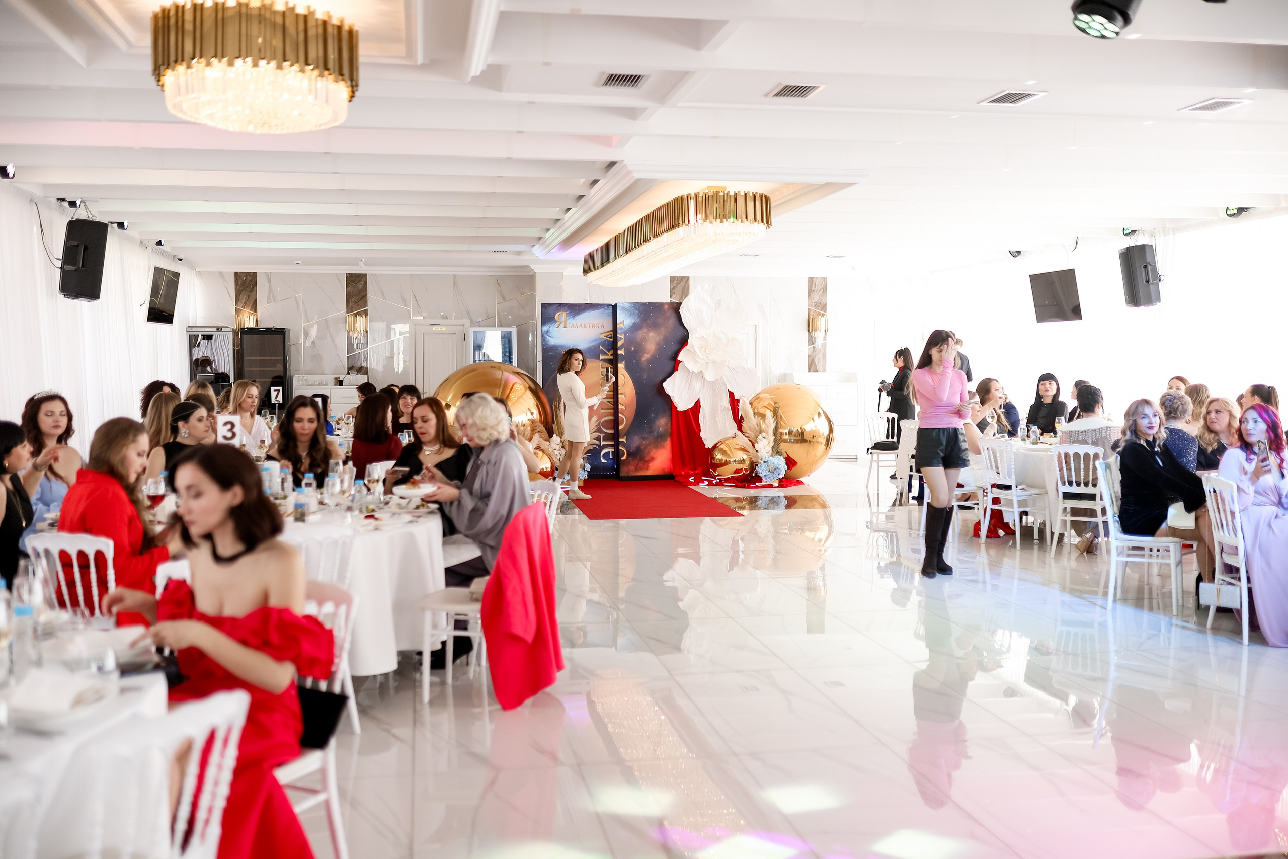 Роскошный вечер Наталии Карамянц