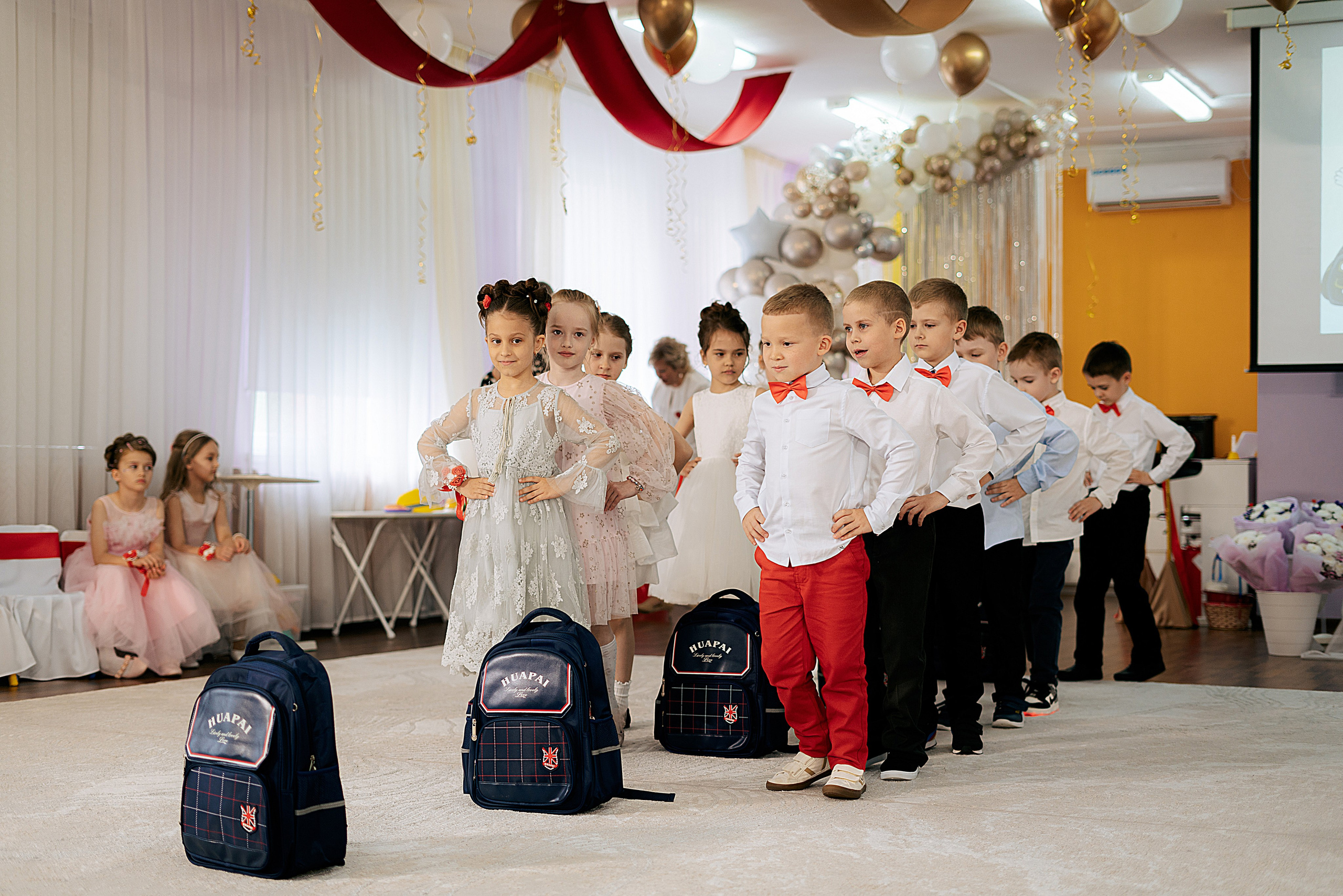 Фотосъёмка выпускного. Школьный фотограф в Челябинске. Выпускные фотоальбомы