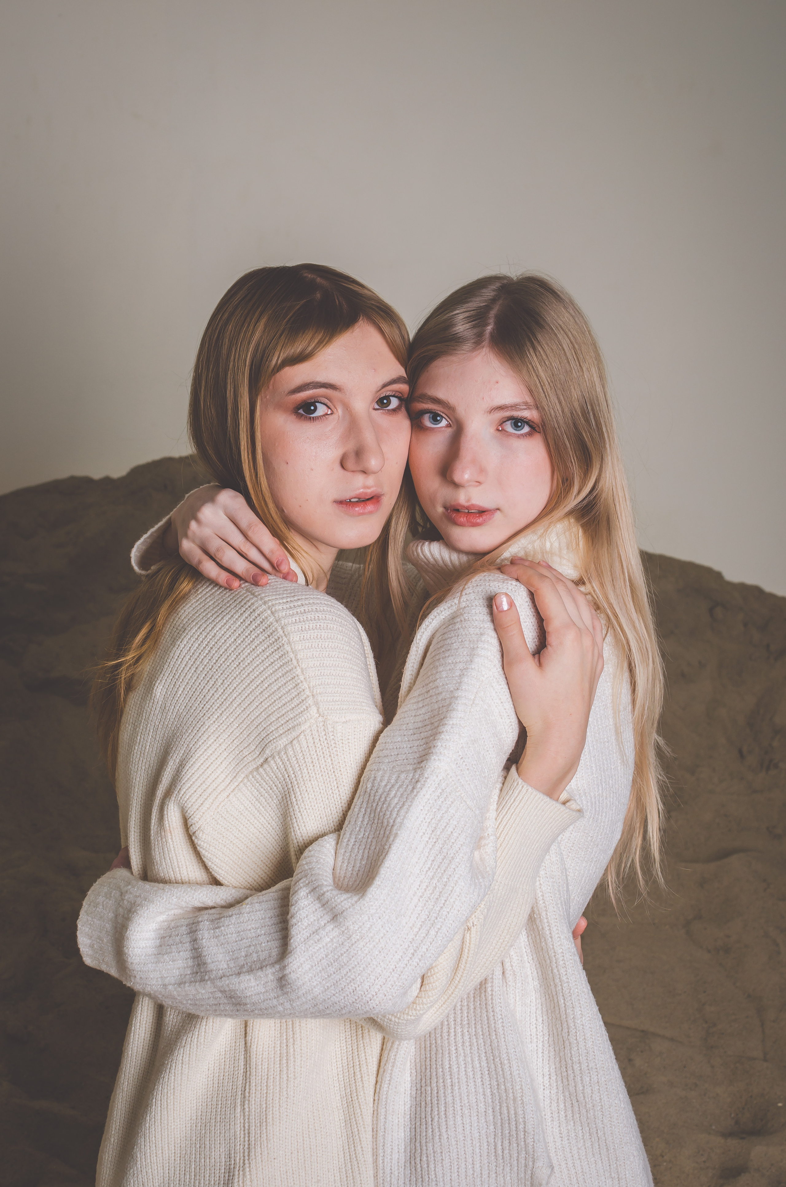 SISTERS. Фотограф Троицк Челябинская область Анастасия Штаер