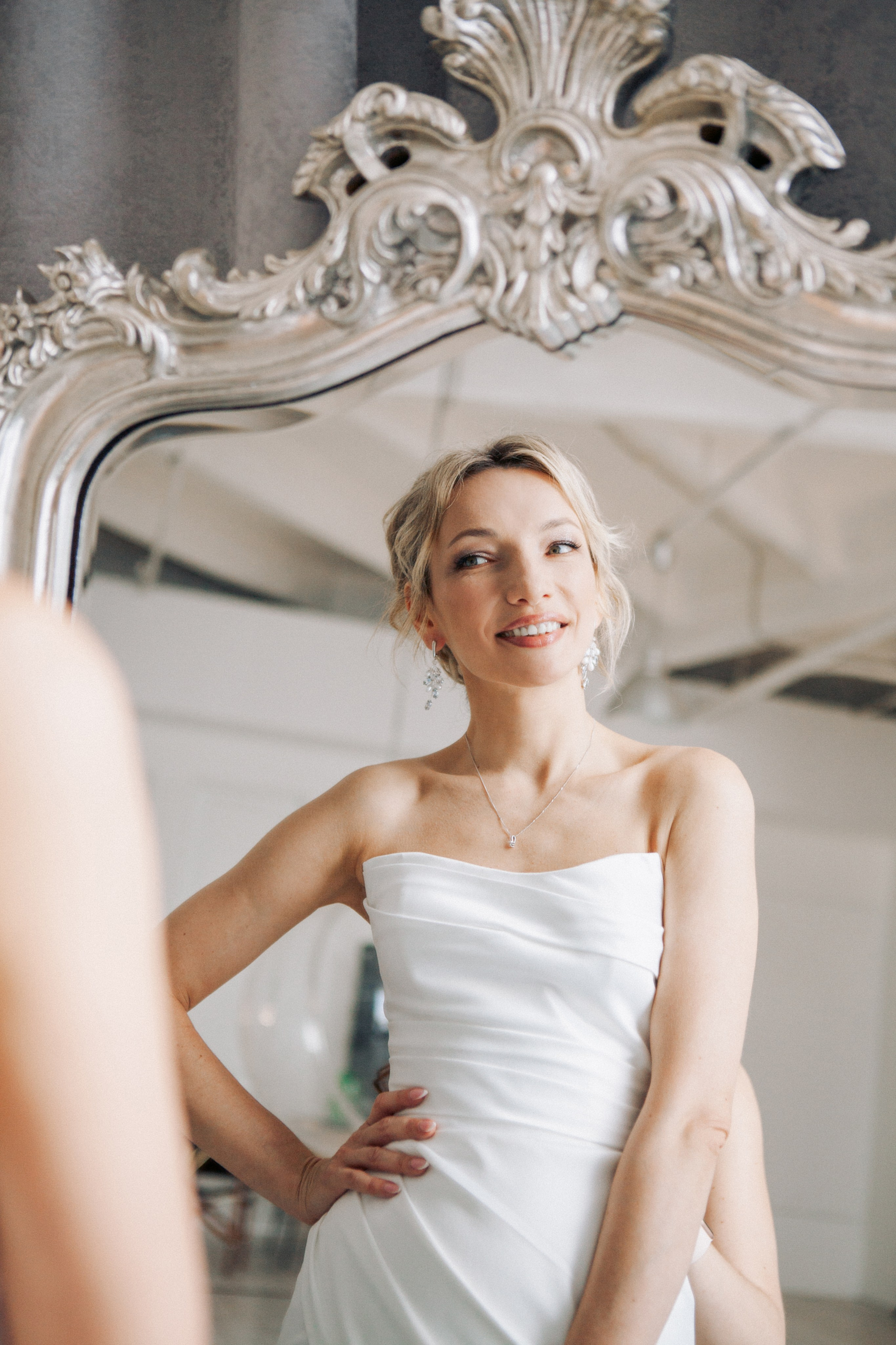 Утро невесты и фотосессия в гостинице radisson collection hotel moscow бывшая гостиница украина. Фотограф Ольга Ефремова